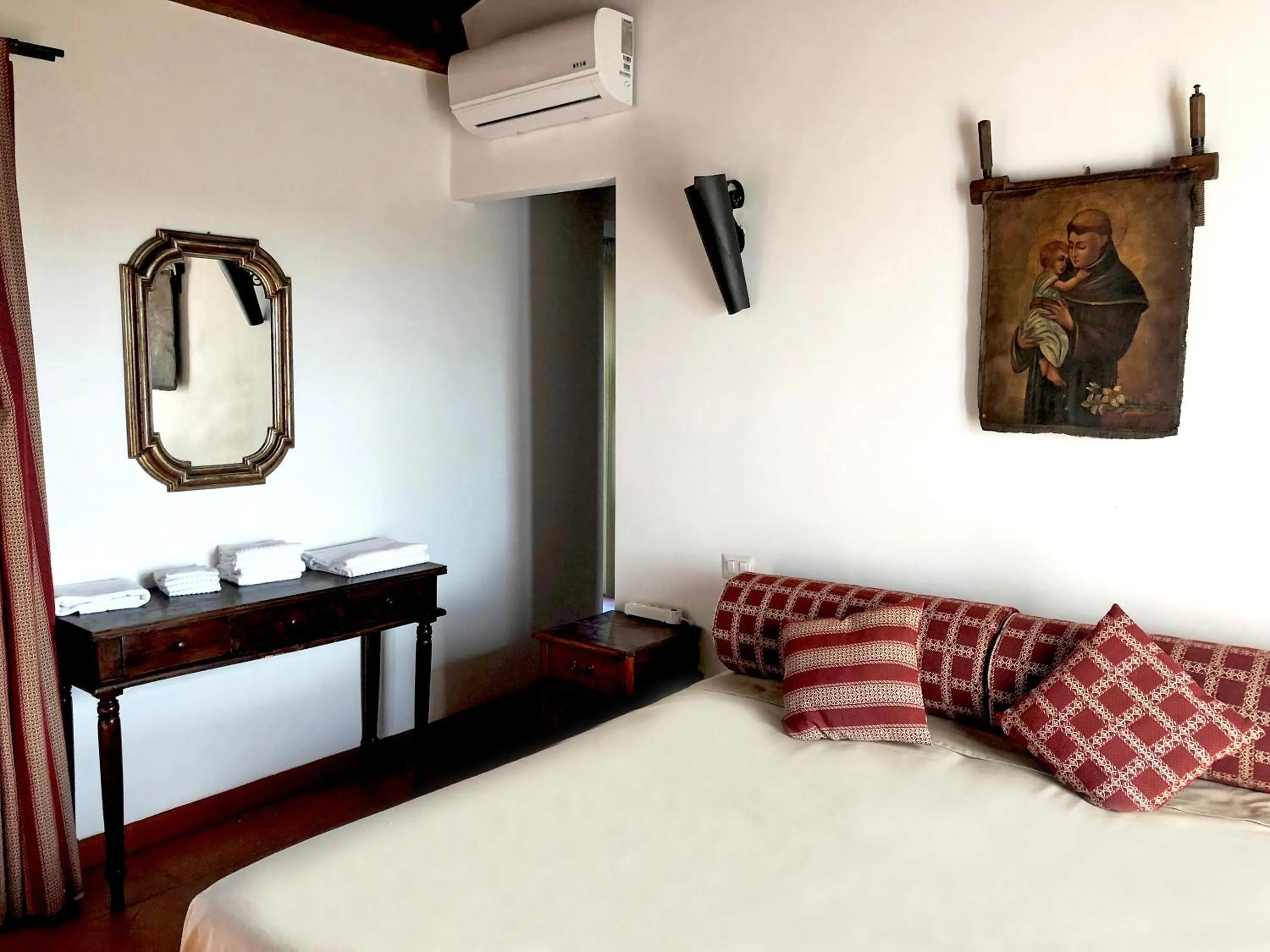 Bedroom, Bed in Resort Fonte Vulci