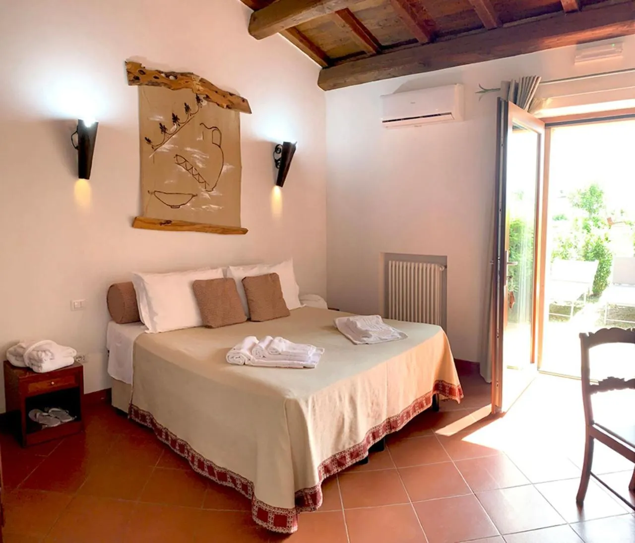 Bedroom, Bed in Resort Fonte Vulci