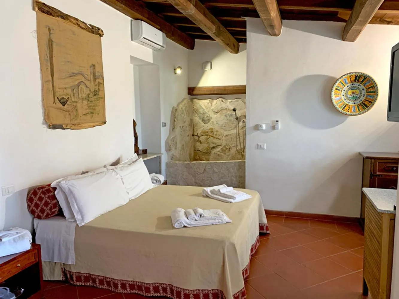 Bedroom, Bed in Resort Fonte Vulci