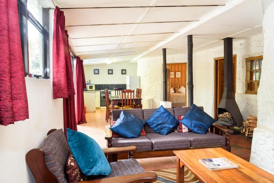 Lounge or bar in Kings Lodge Hotel