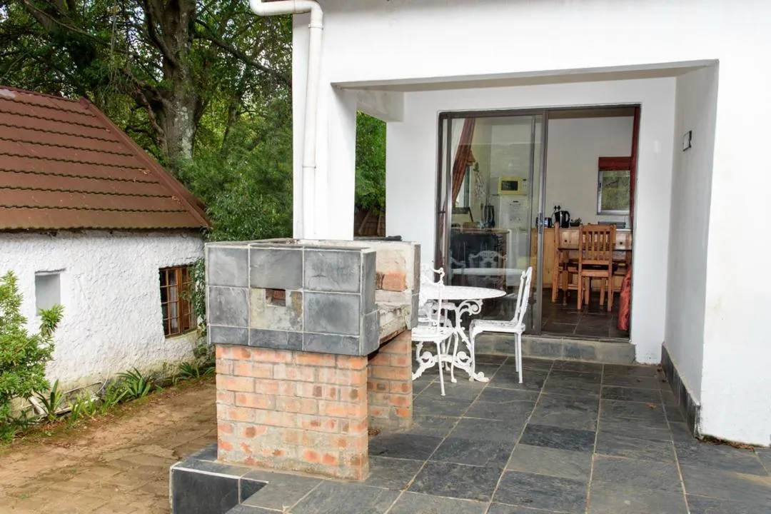 Patio in Kings Lodge Hotel