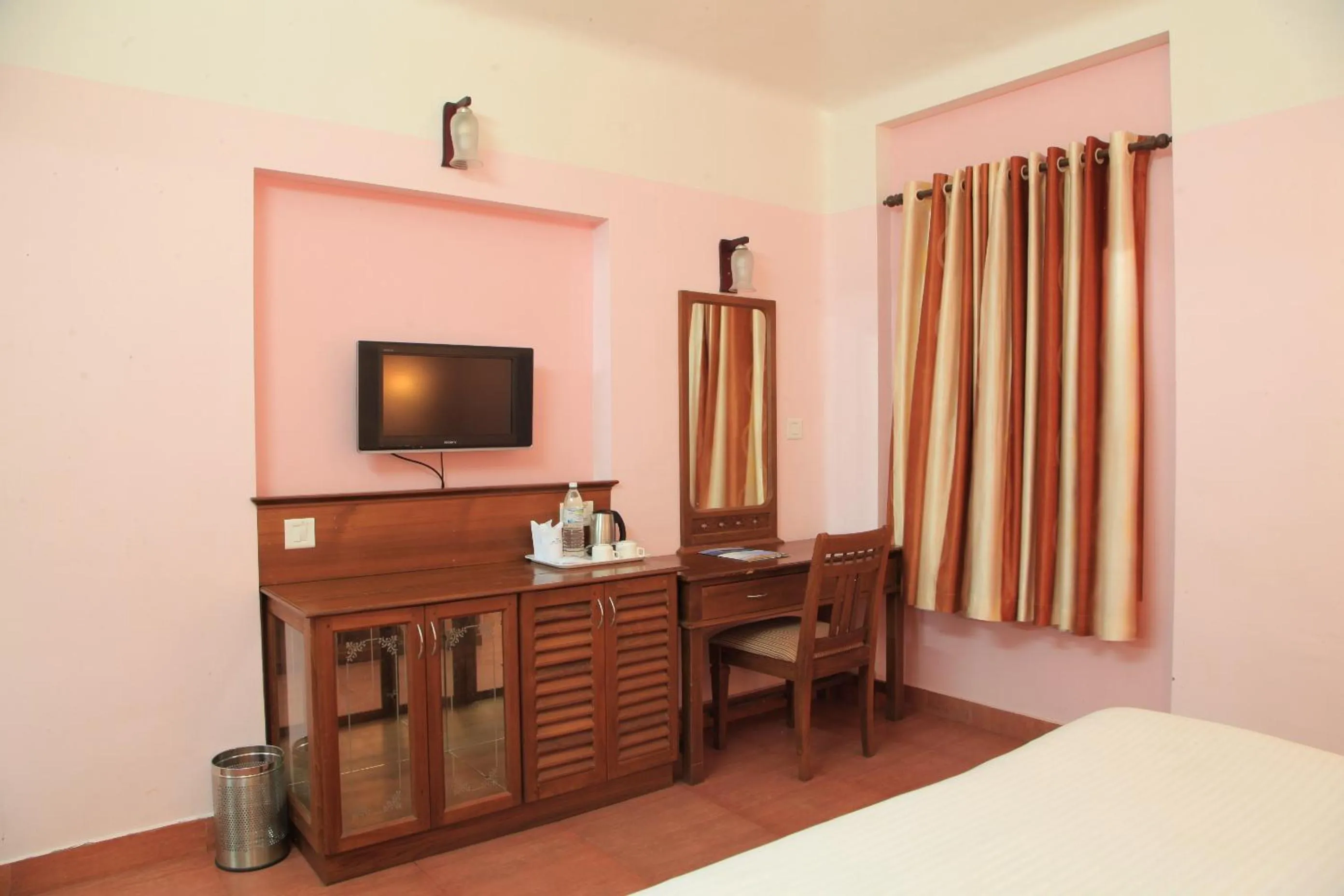 Bed in Cherai Beach Resorts