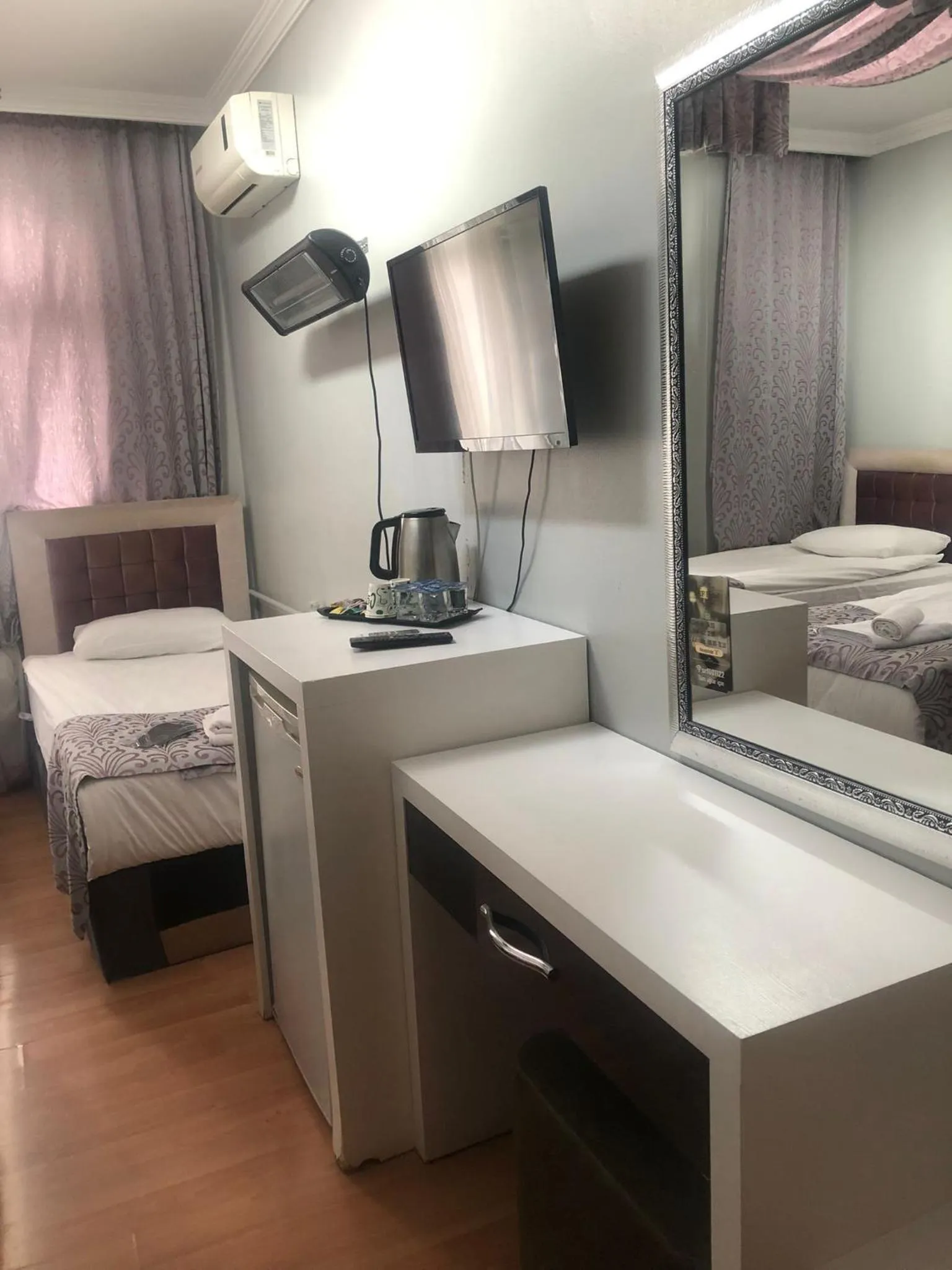 Photo of the whole room, Bed in SRF Hotel