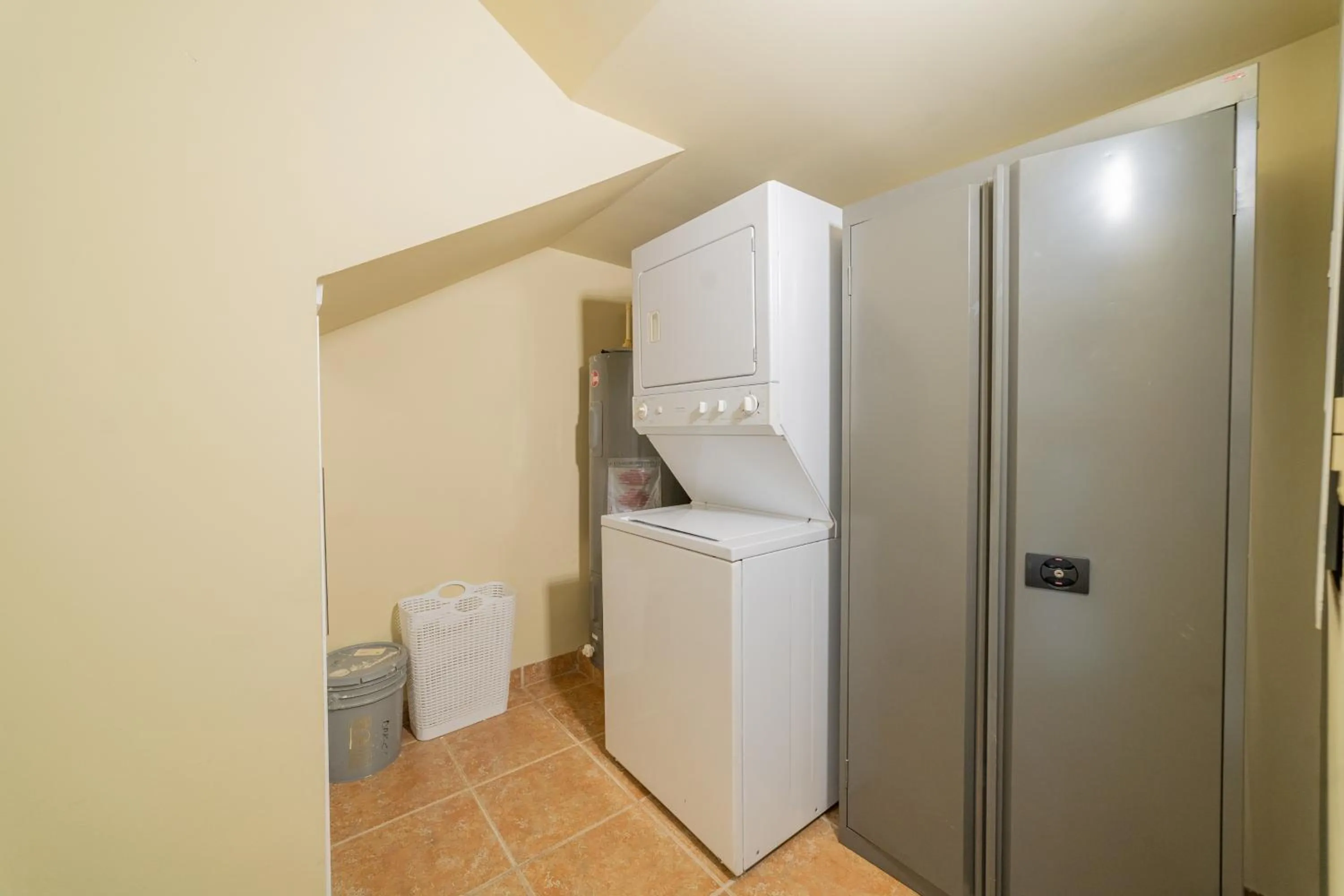 Puerta Cortés Residences by Lumina