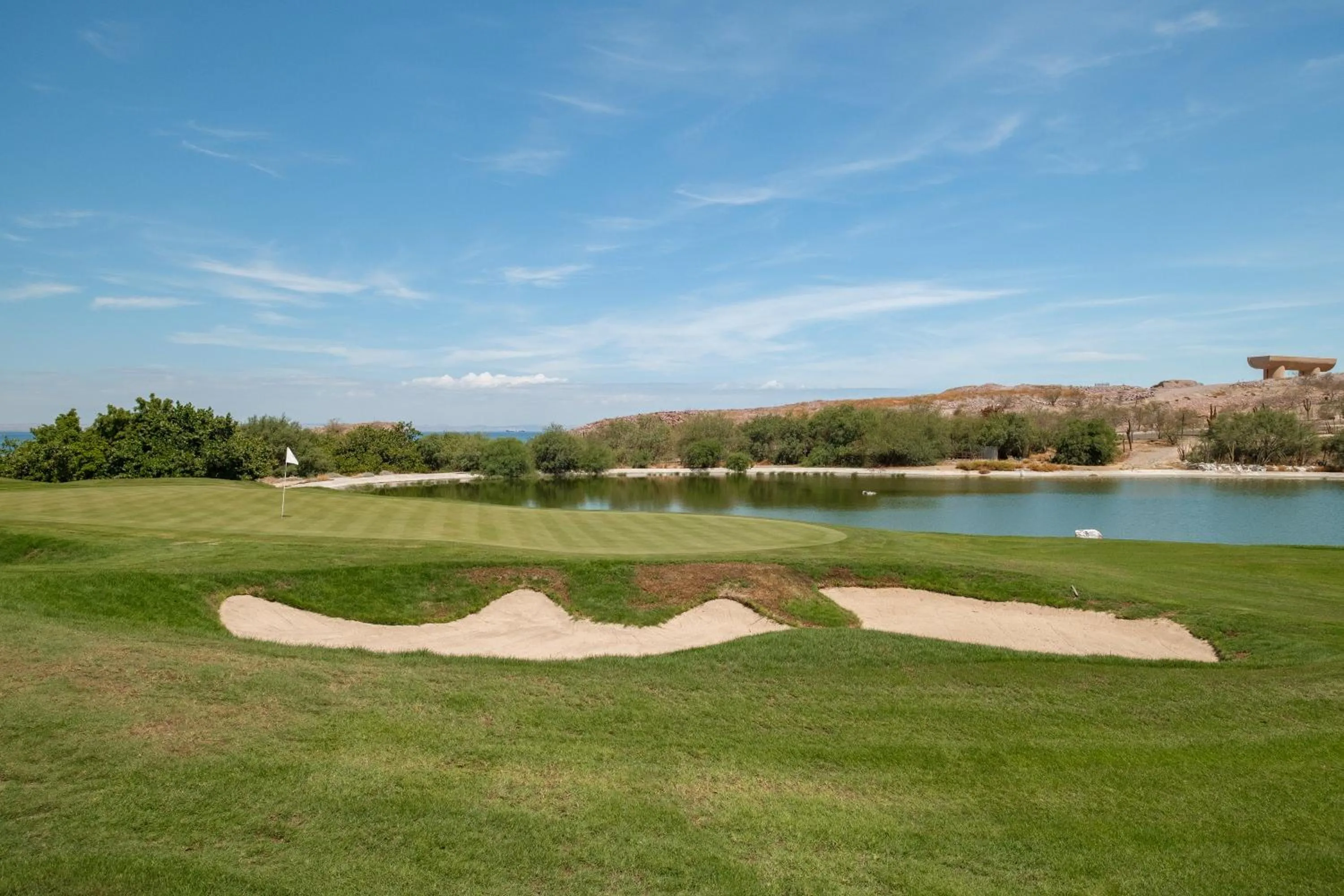 Golfcourse in Puerta Cortés Residences by Lumina