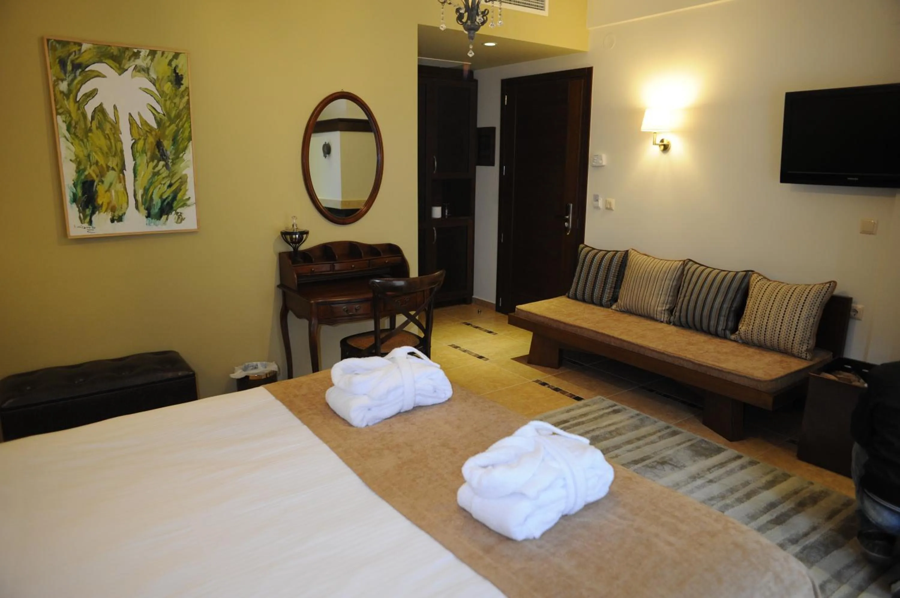 Living room, Bed in Agapi Luxury Hotel