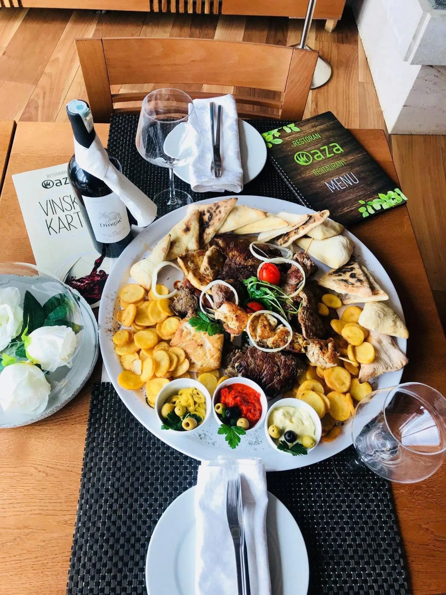 Breakfast in Villas and apartments Oaza