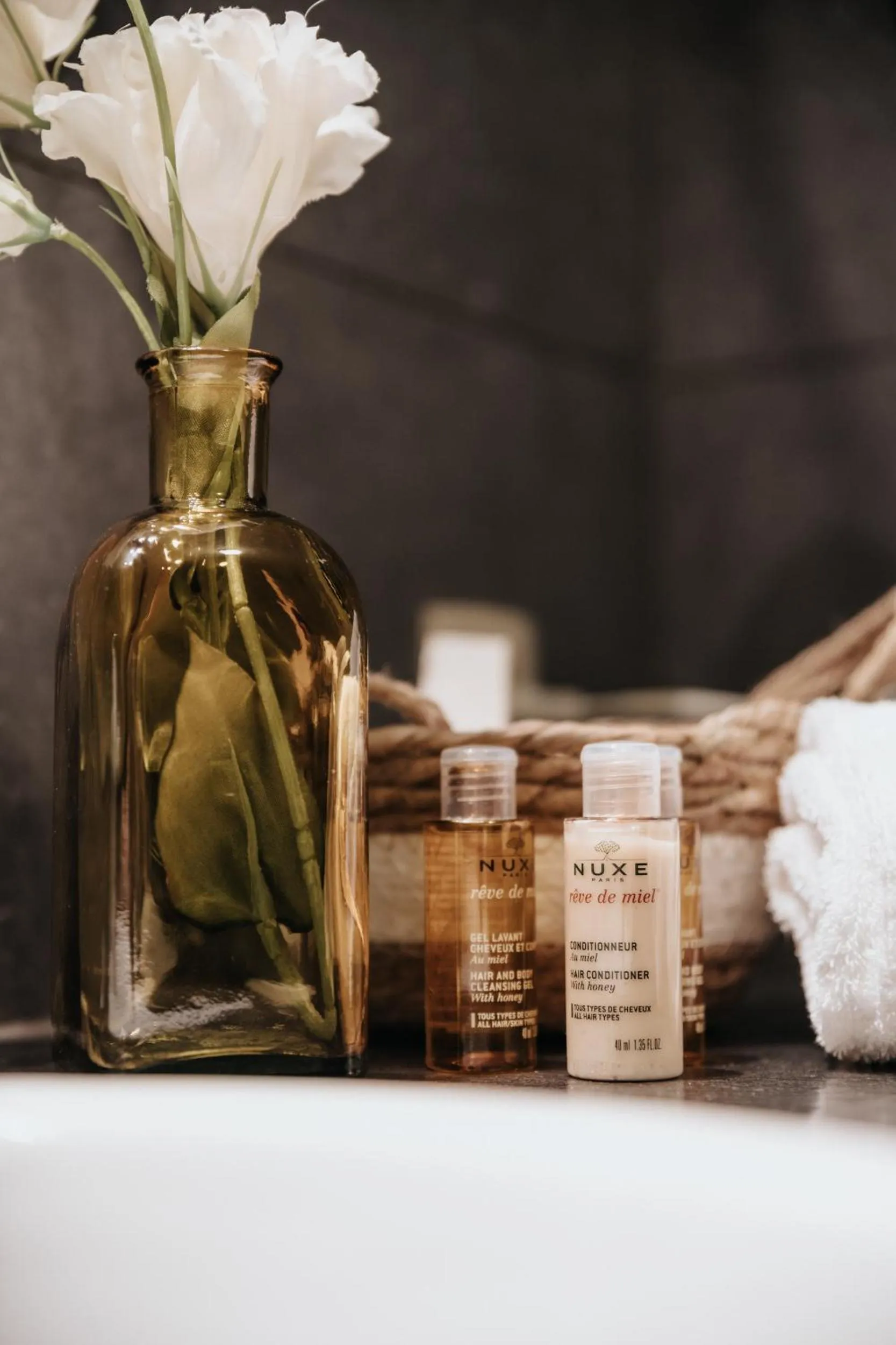 Bathroom in La Merveilleuse by Infiniti hôtel