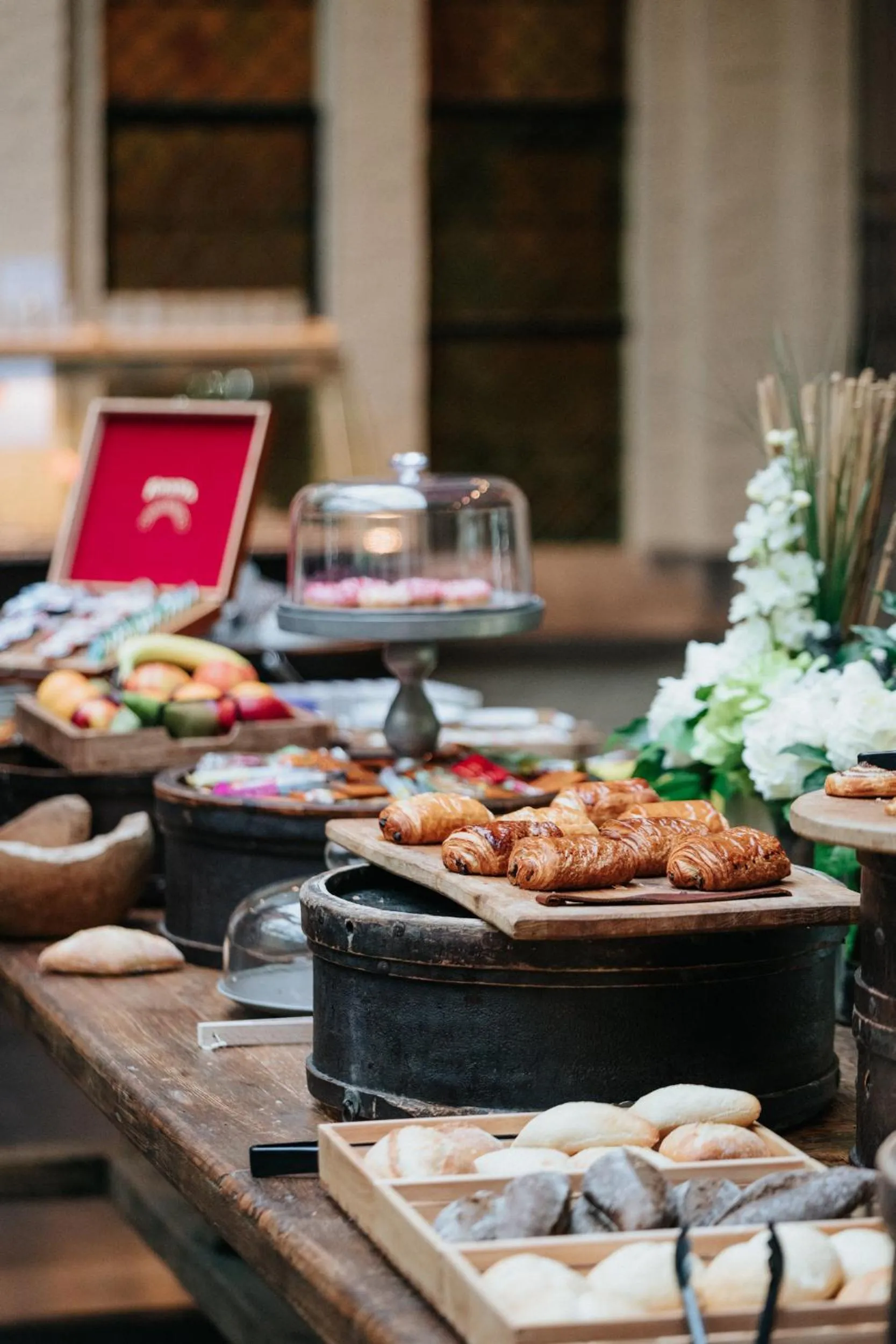 Buffet breakfast in La Merveilleuse by Infiniti hôtel