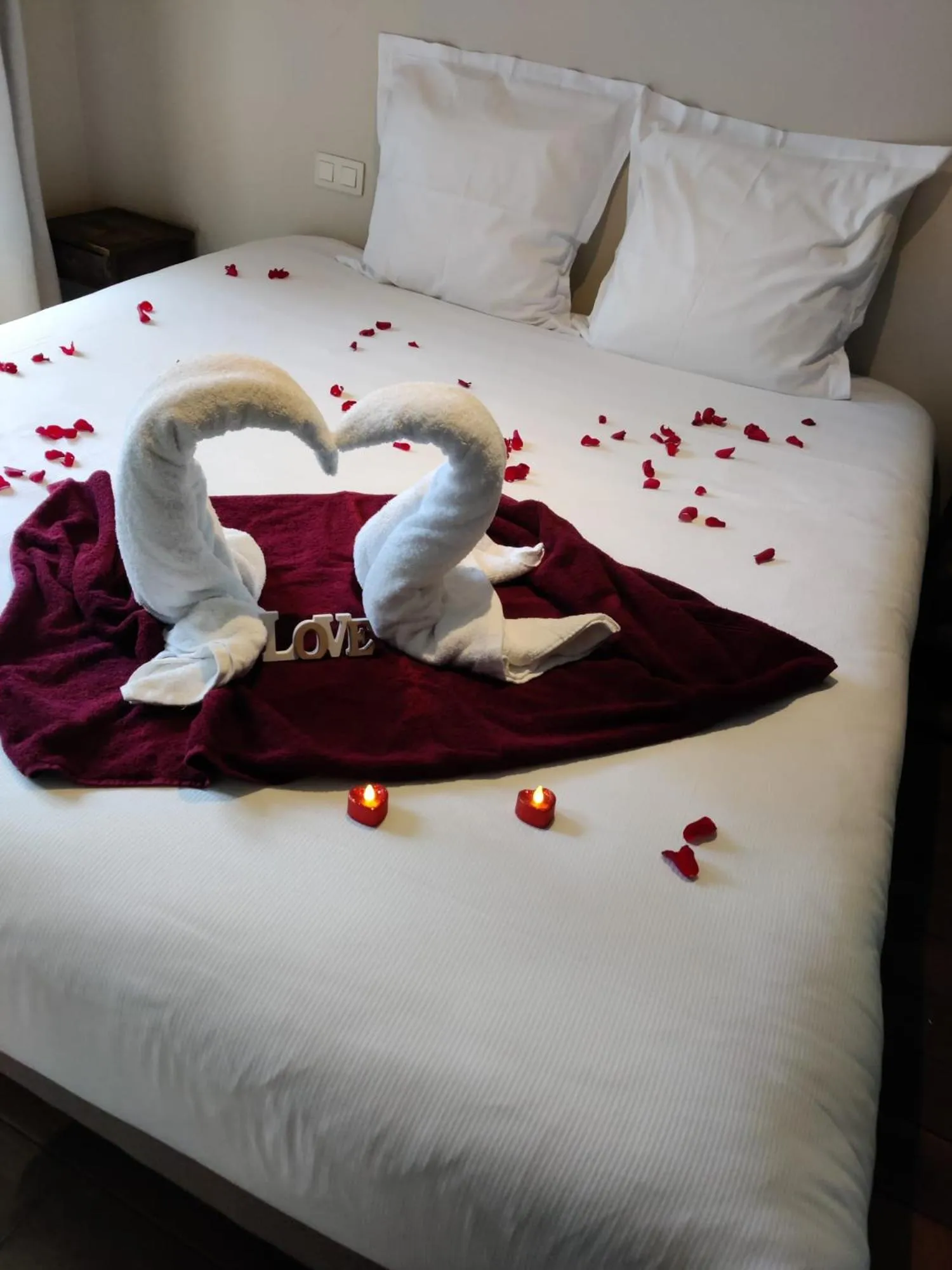 Bed in La Merveilleuse by Infiniti hôtel