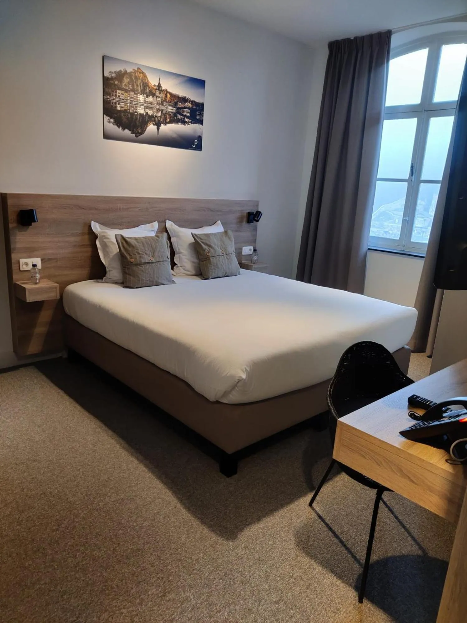 Bed in La Merveilleuse by Infiniti hôtel