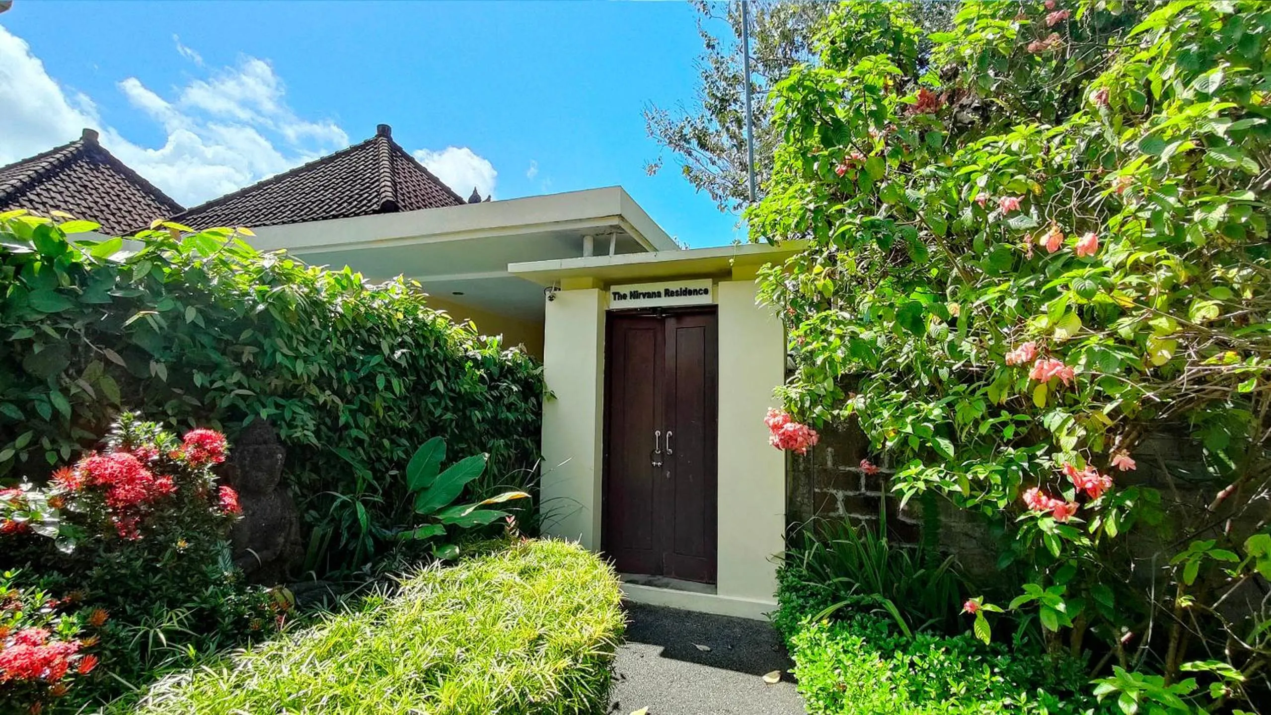 Property building in Villa Nirvana