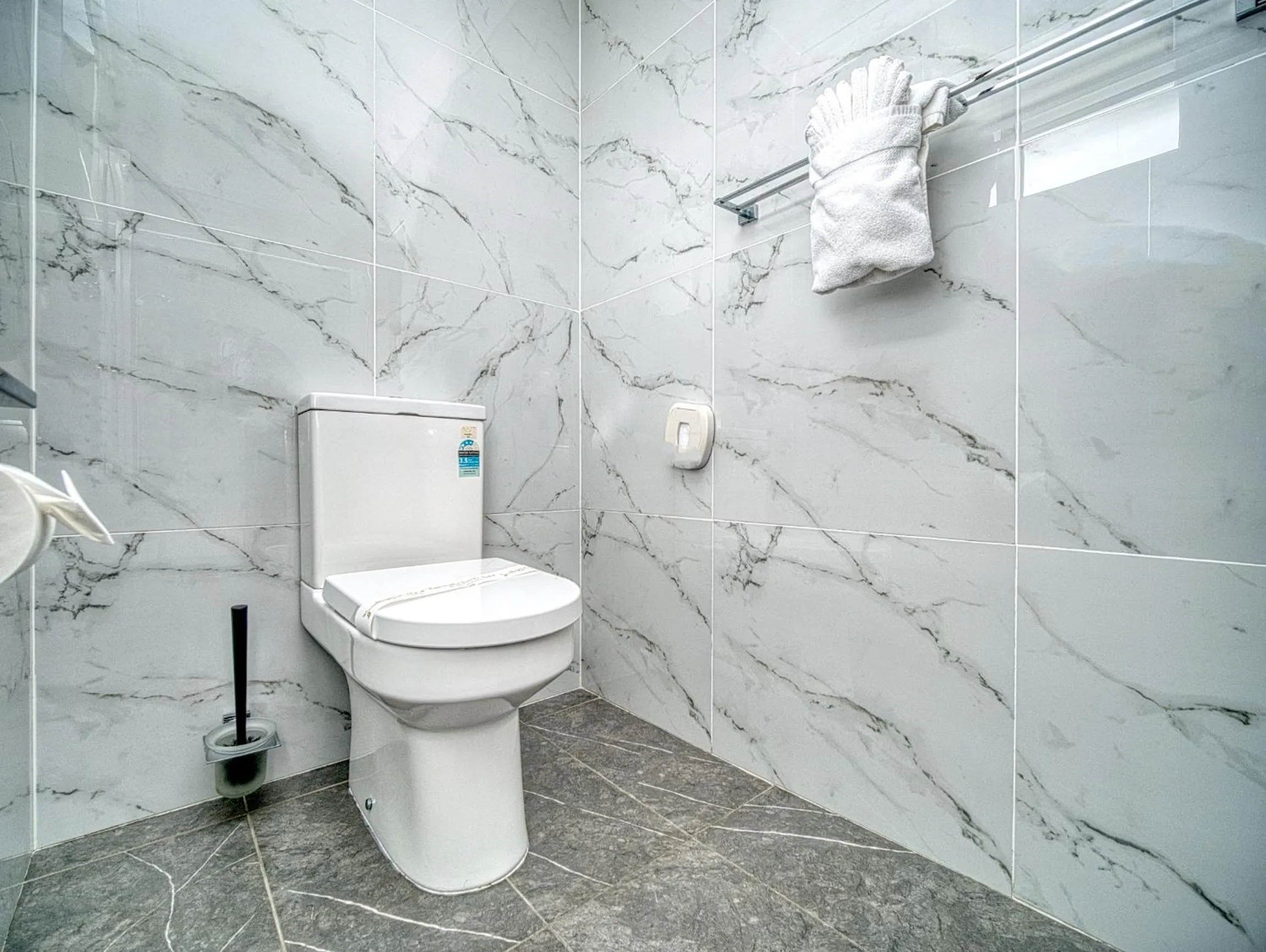 Toilet in Kandos Fairways Motel