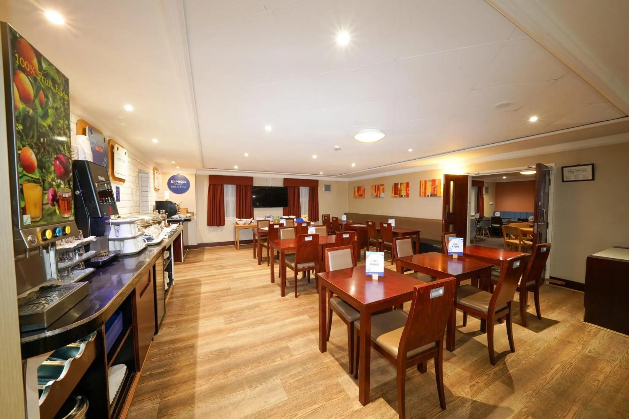 Breakfast in Holiday Inn Express Glenrothes by IHG