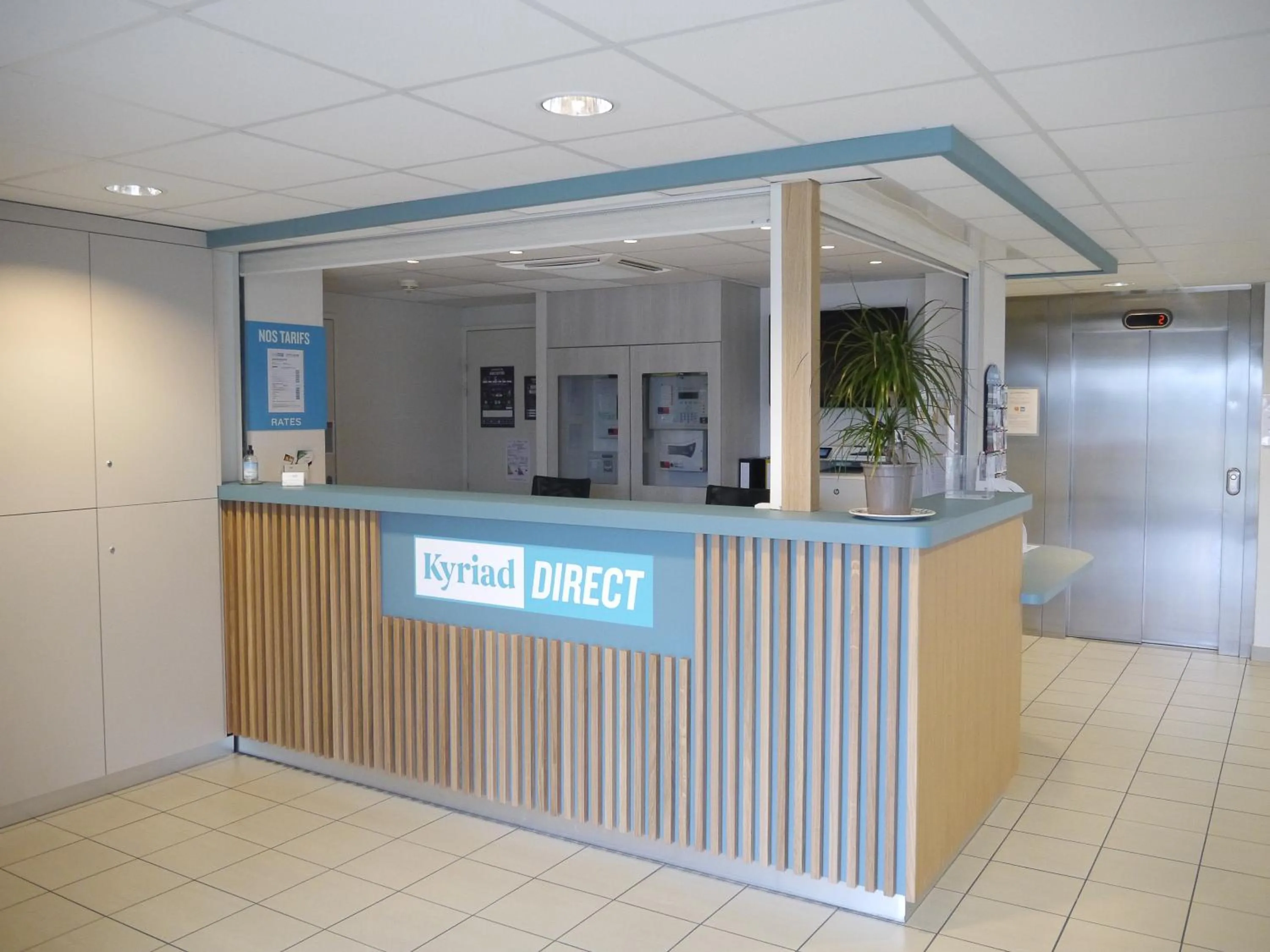 Lobby or reception in Kyriad Direct Mont De Marsan - St Avit