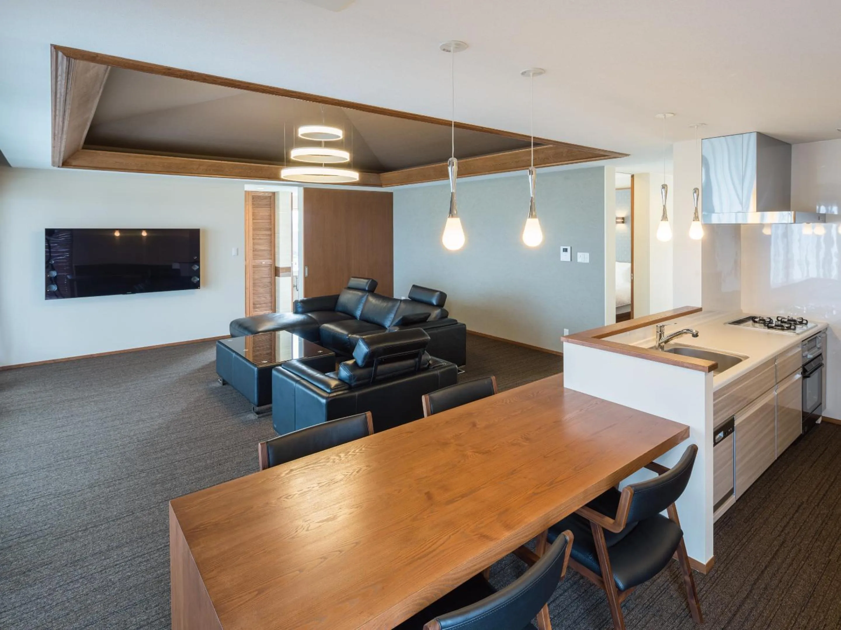 Kitchen or kitchenette in Condominium T-Room