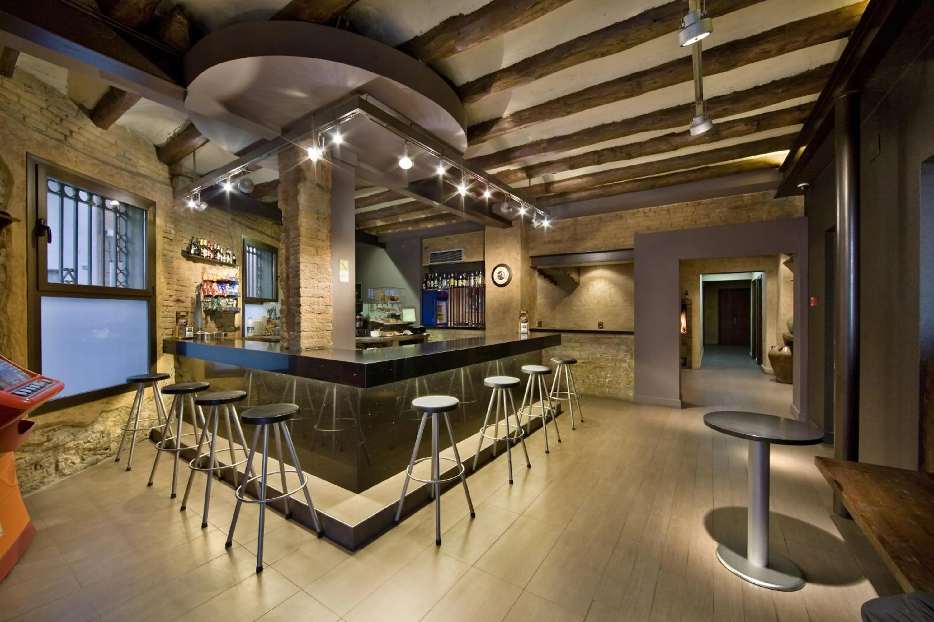 Lounge or bar in Hotel Jardí Apartaments