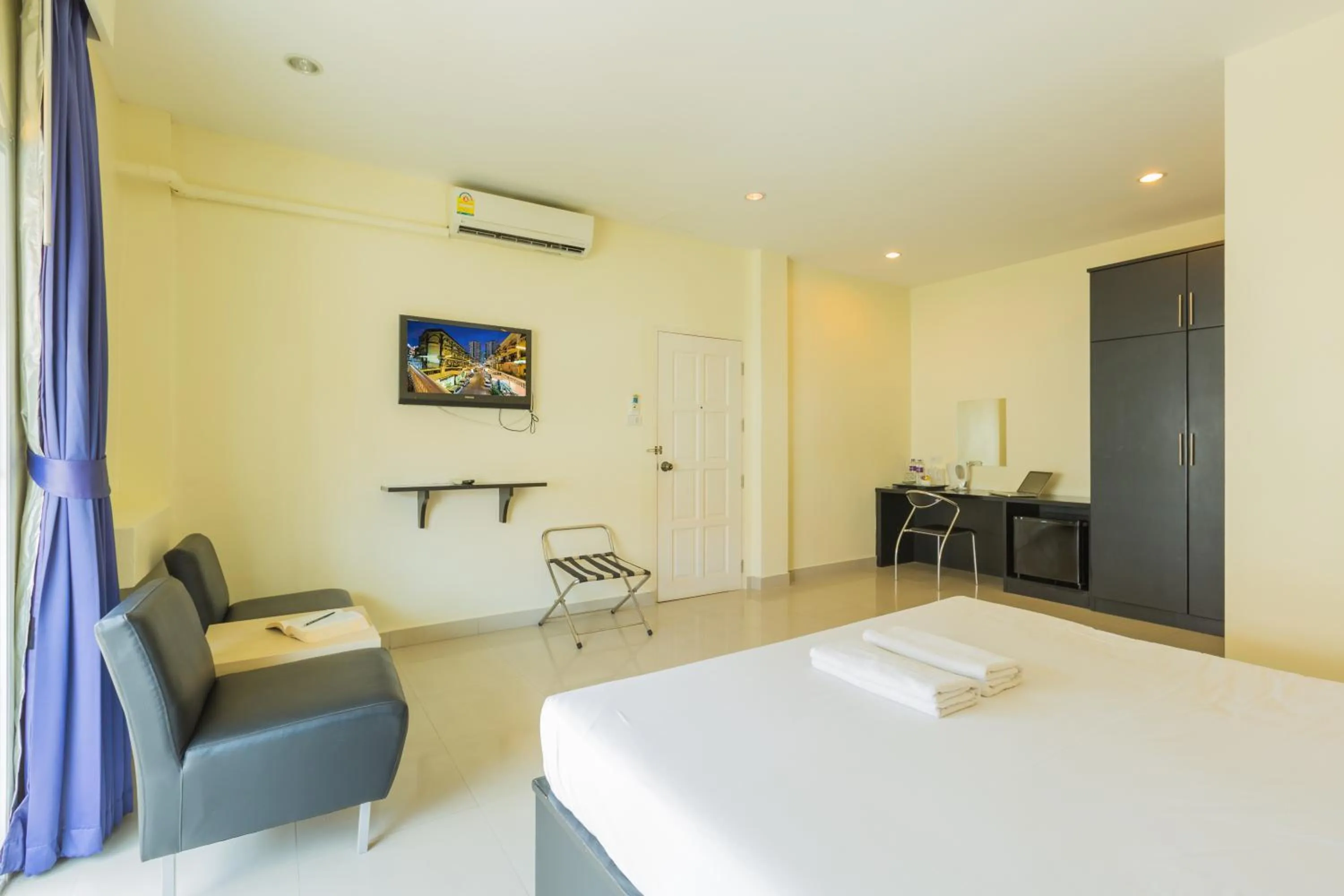 Bedroom, Bed in Zing Resort & Spa