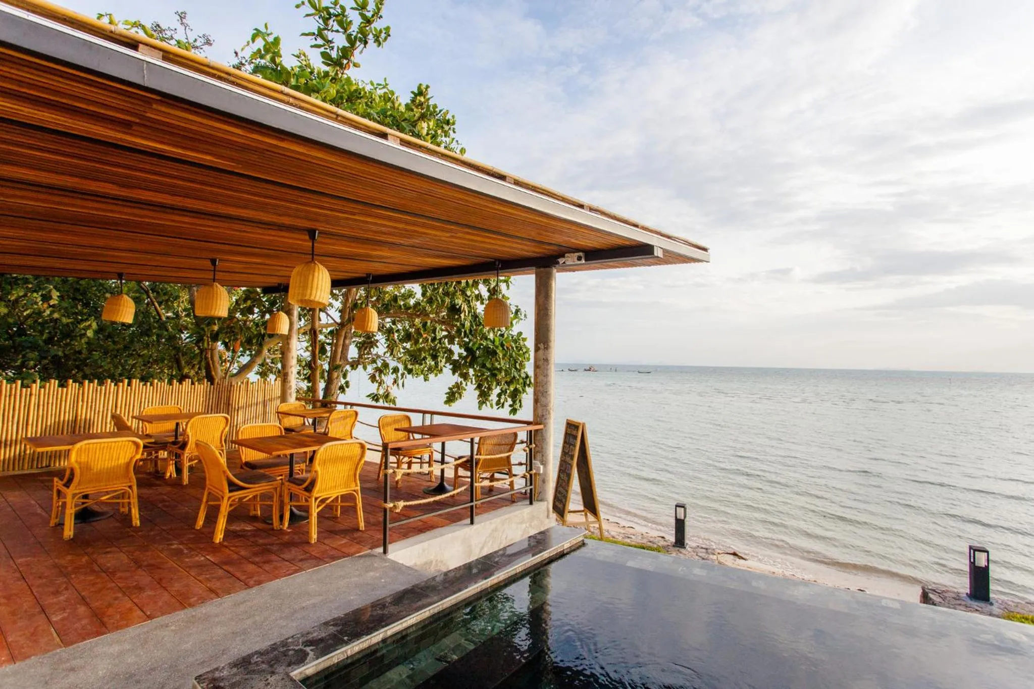 Restaurant/places to eat in The Humble Villas