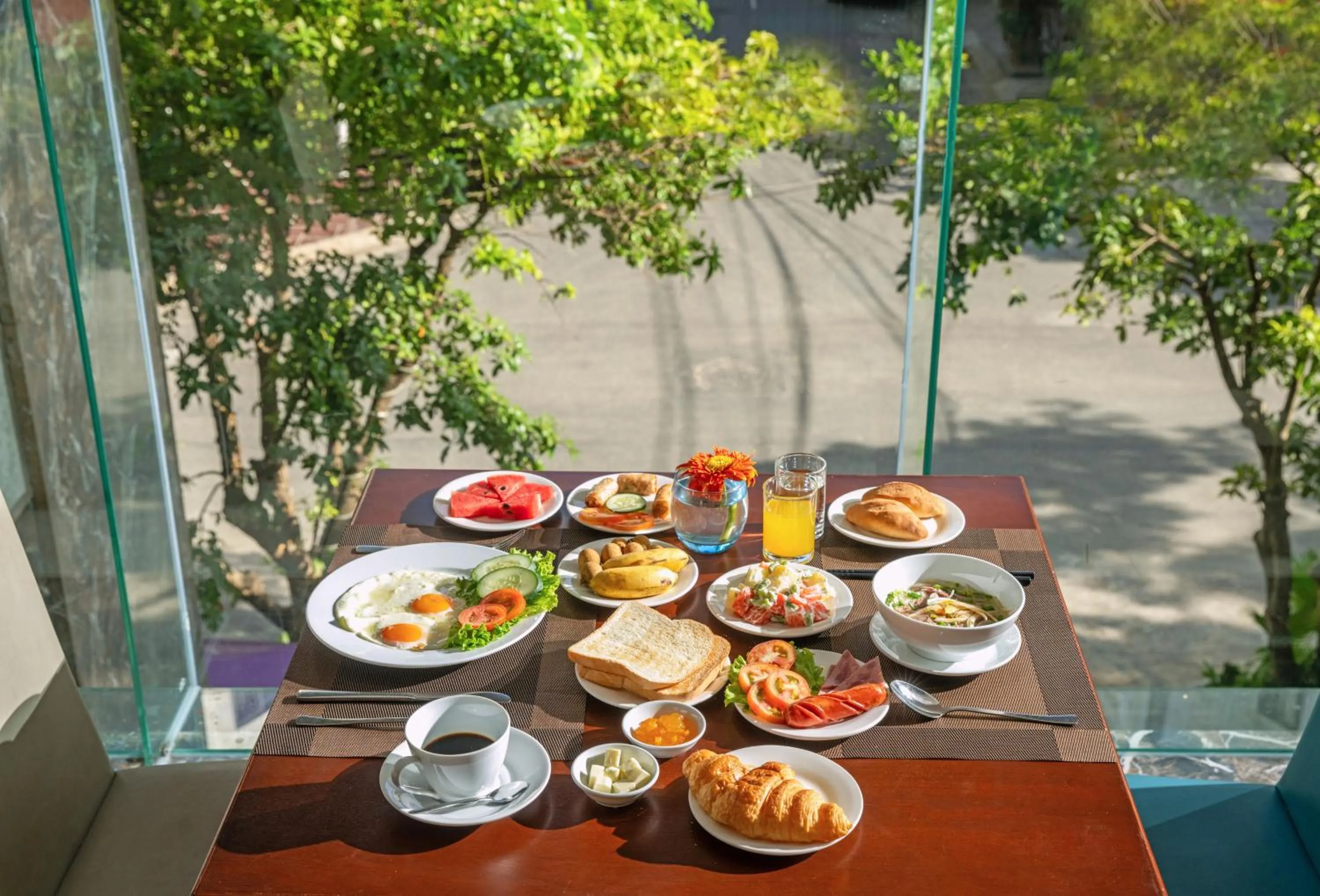 Restaurant/places to eat in Aria Grand Hotel & Spa