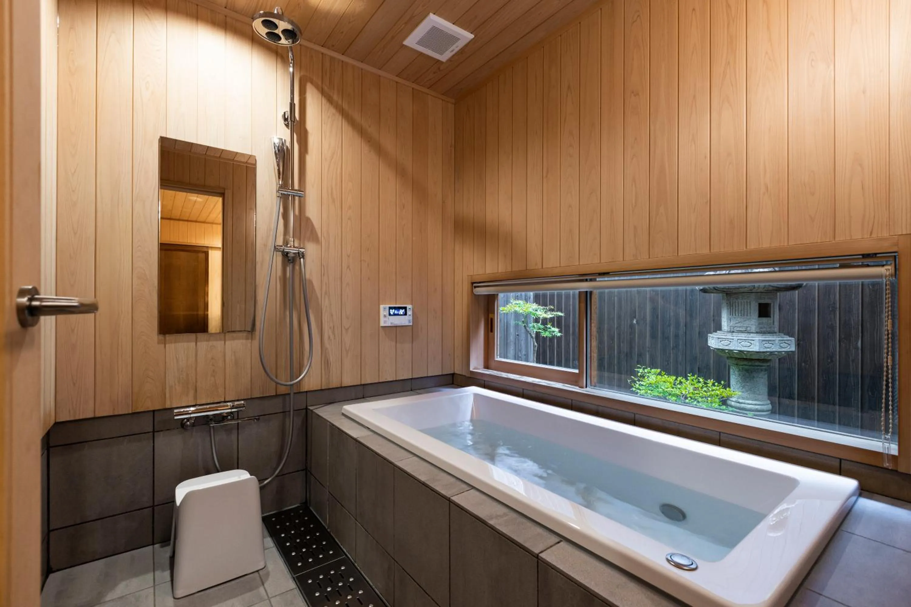 Bathroom in Rinn Premium Machiya Kunpu