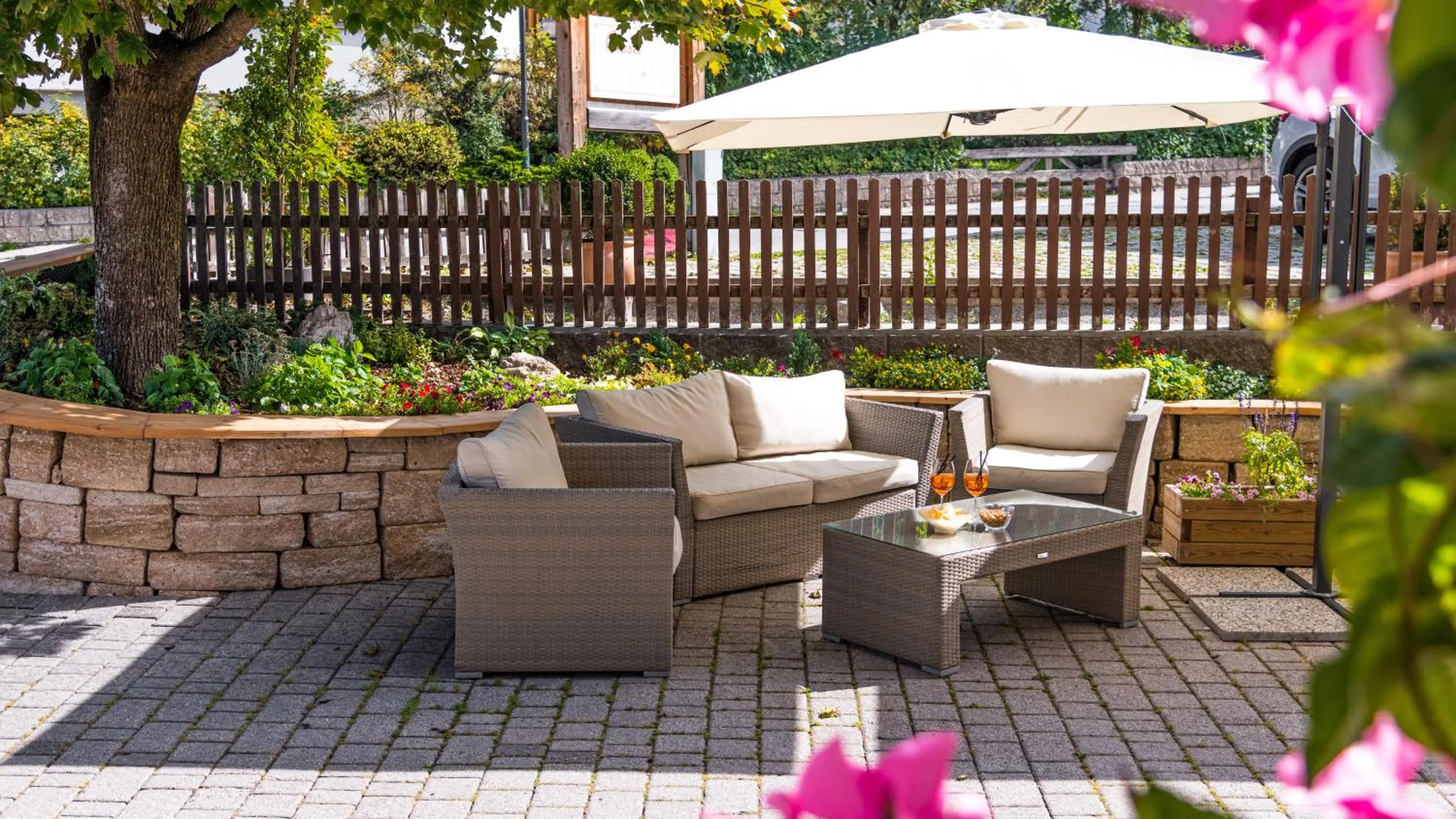 Patio in Hotel Brunella