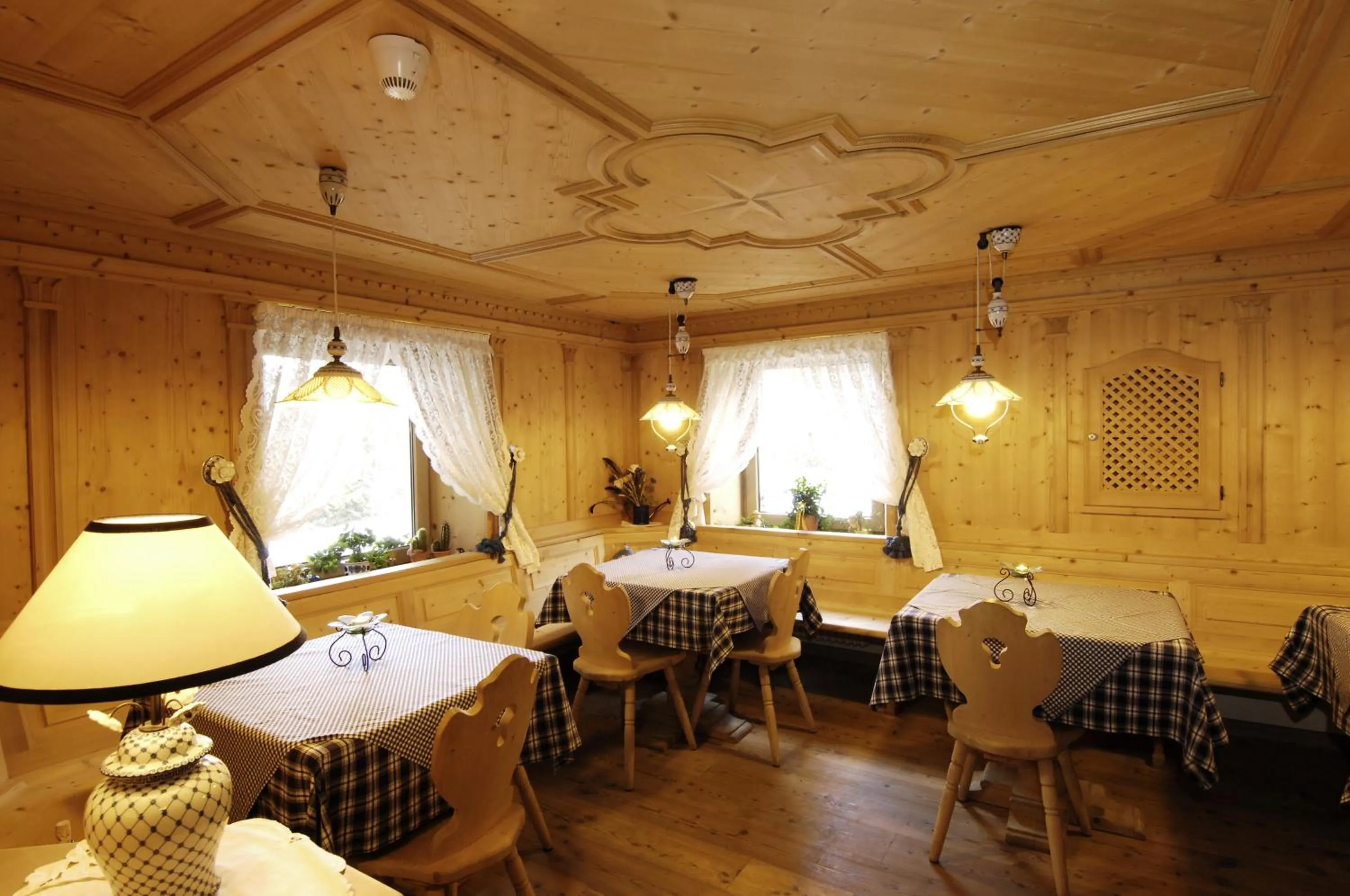 Communal lounge/ TV room in Hotel Brunella