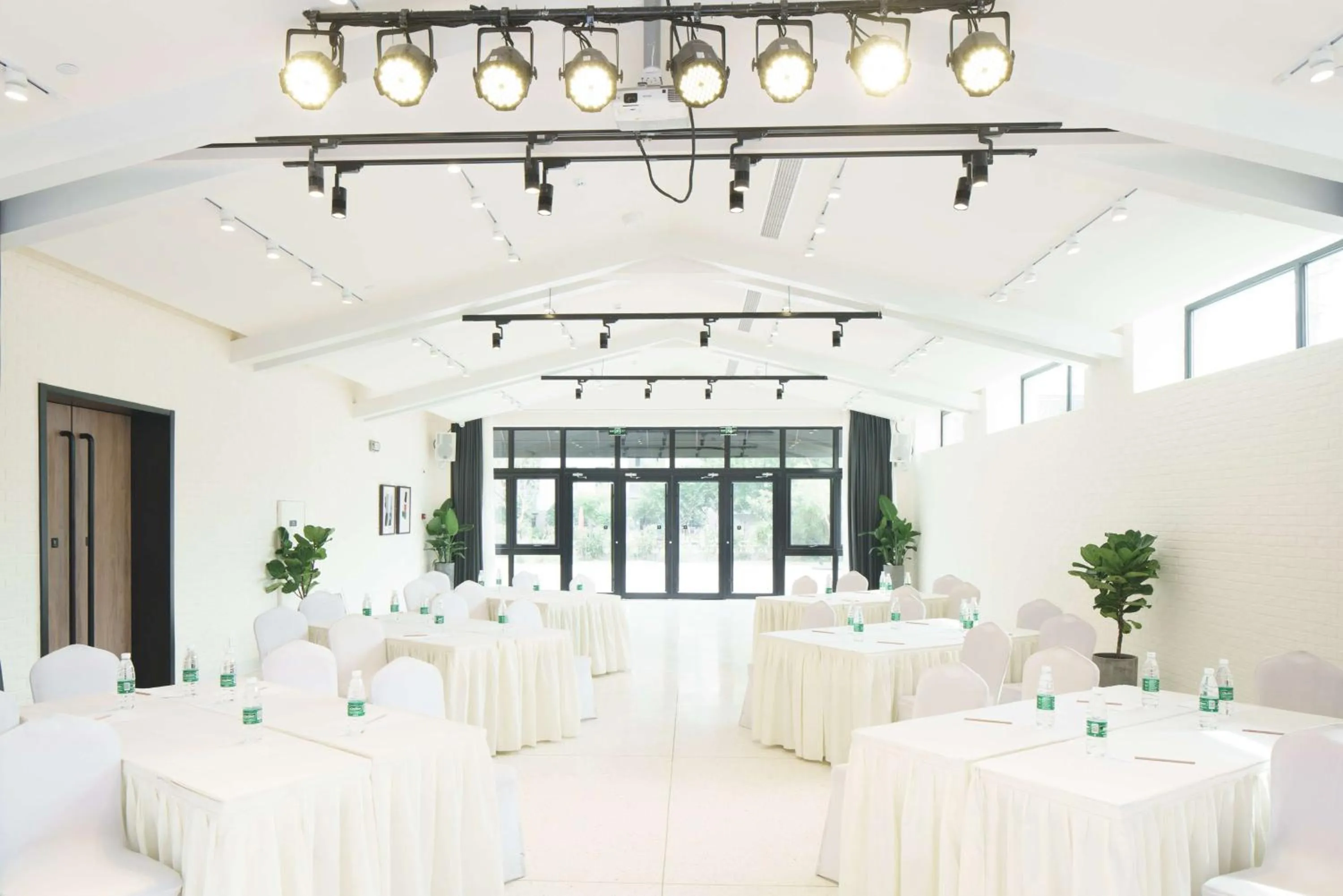 Meeting/conference room in Cendre Hotel (Lingering Garden and Tiger Hill)