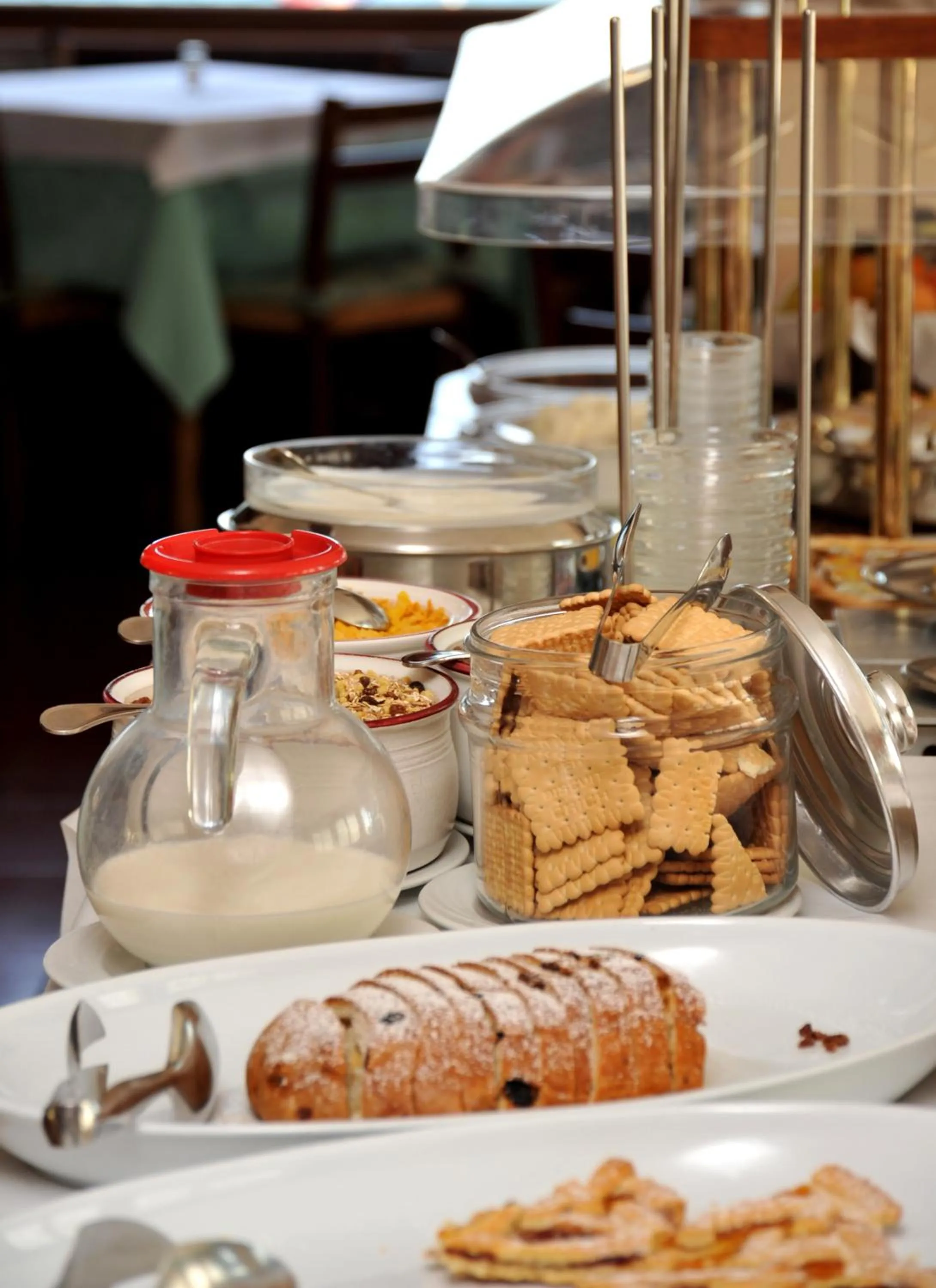 Breakfast in Frank's Hotel