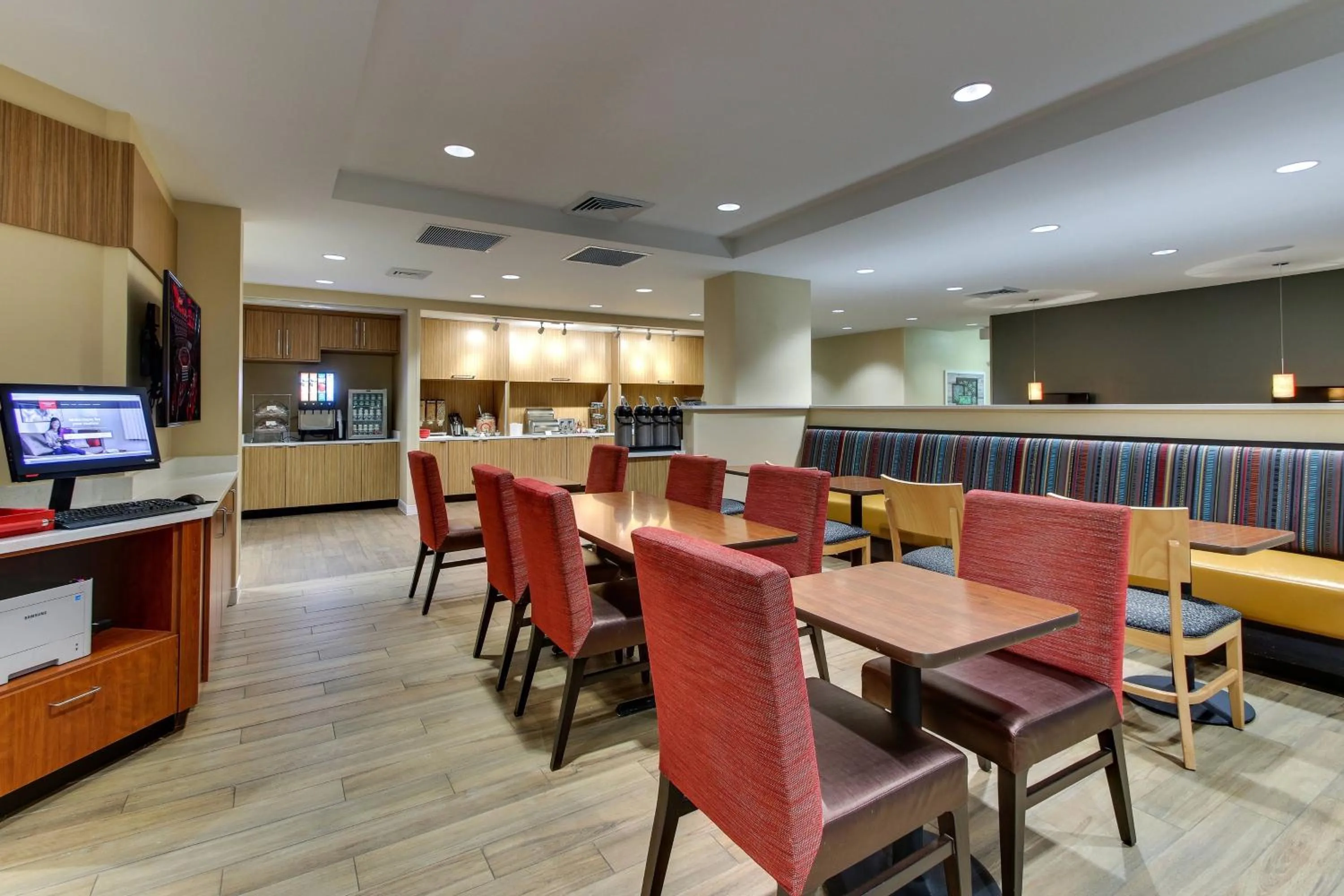Lobby or reception in TownePlace Suites by Marriott Mobile Saraland