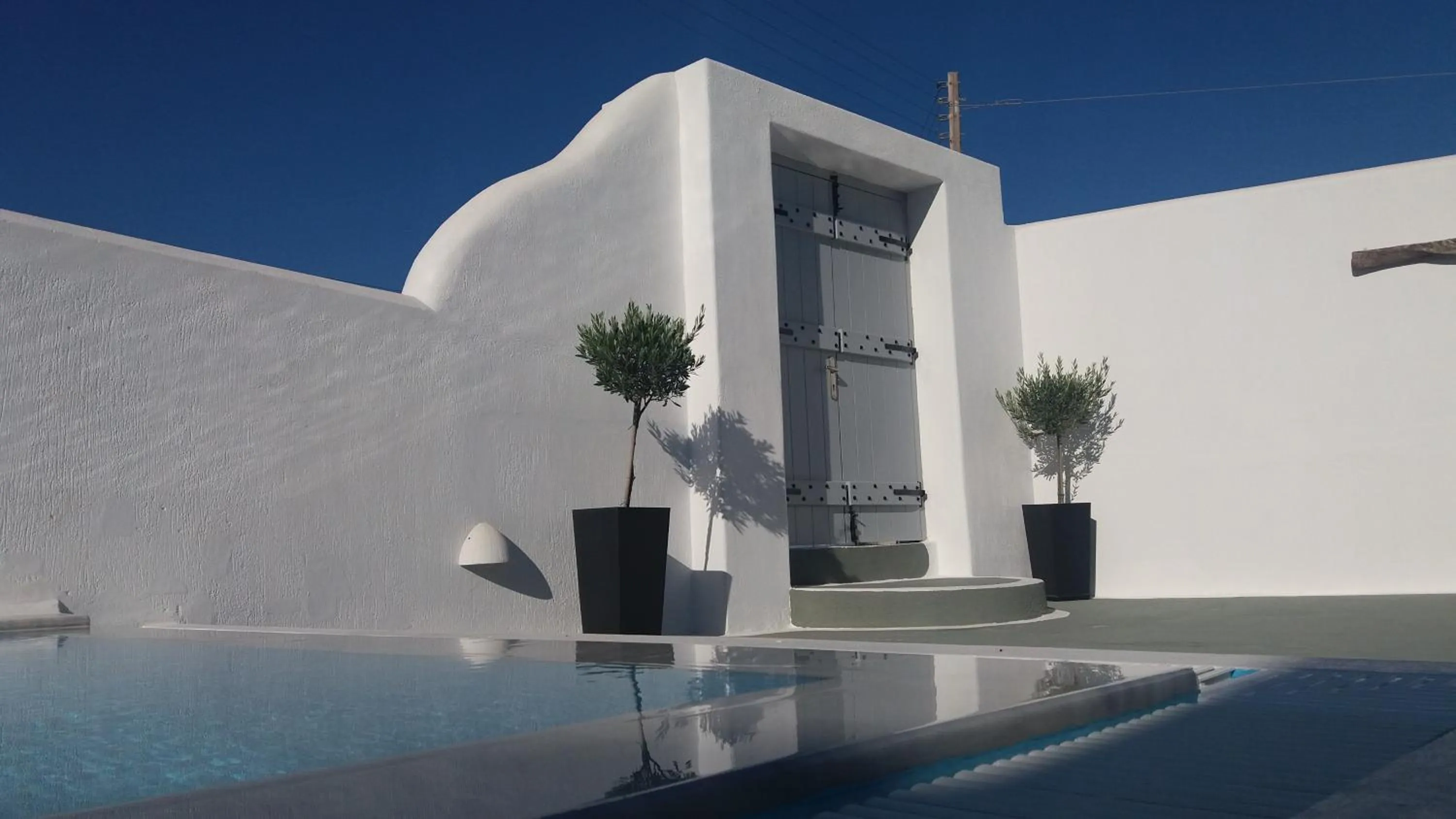 Property building in Cally Cave House