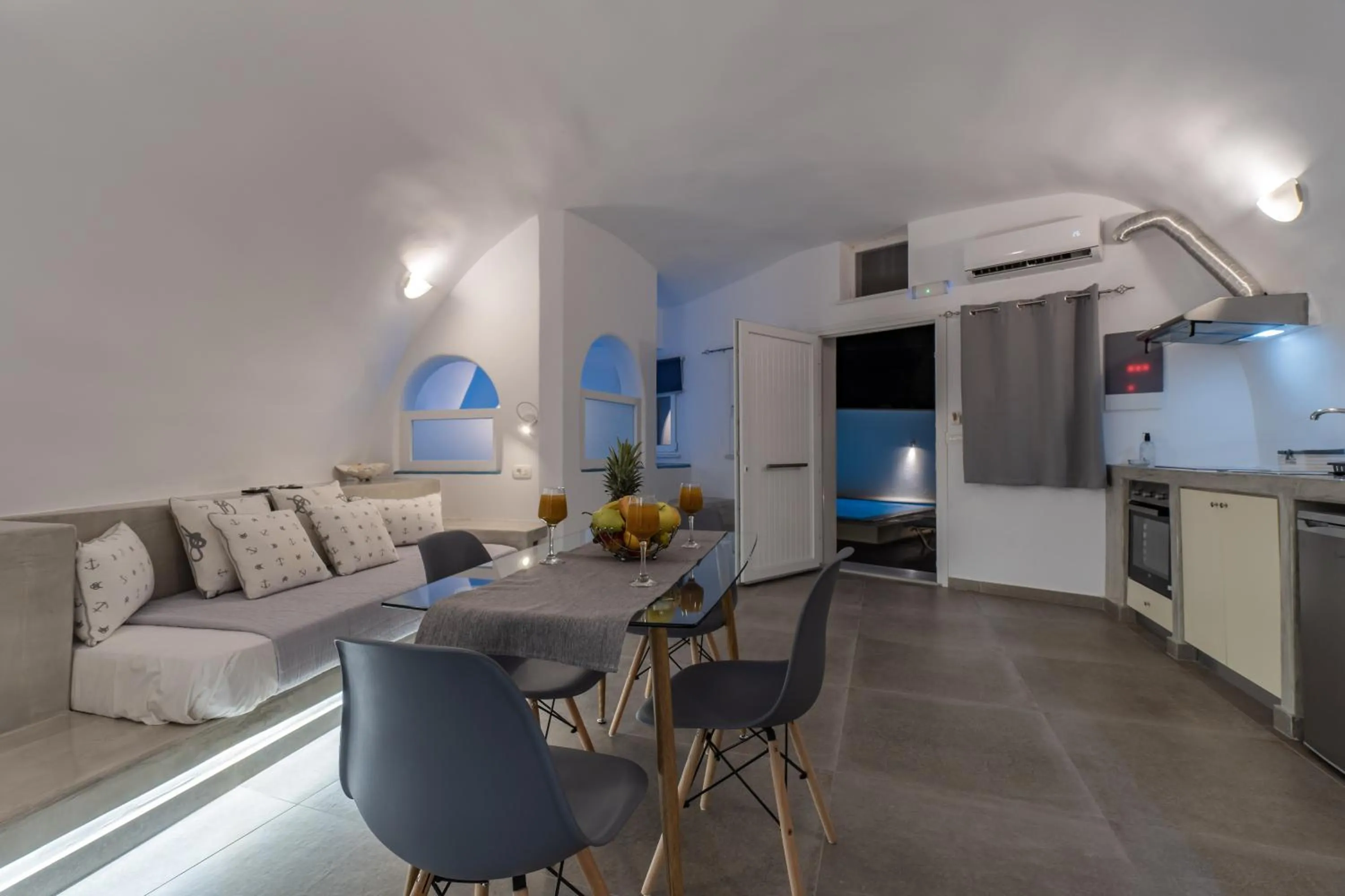 Kitchen or kitchenette in Cally Cave House