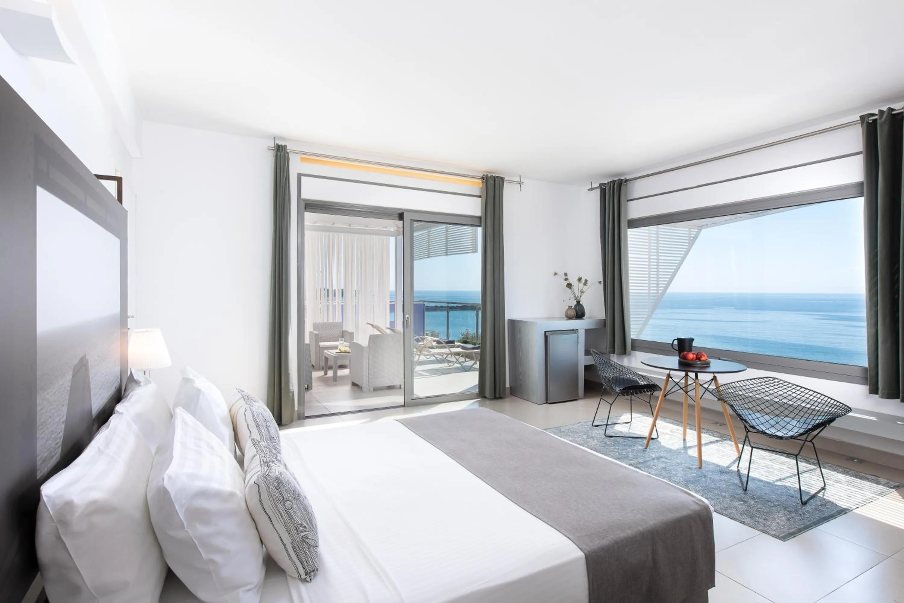 Bed in Mare Dei Suites Hotel Ionian Resort