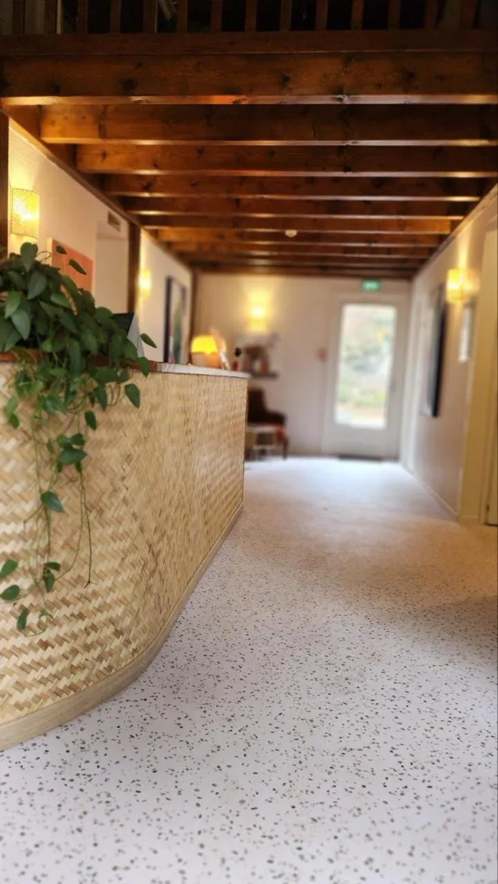 Property building in Logis Hôtel La Cascade - Lyon Nord