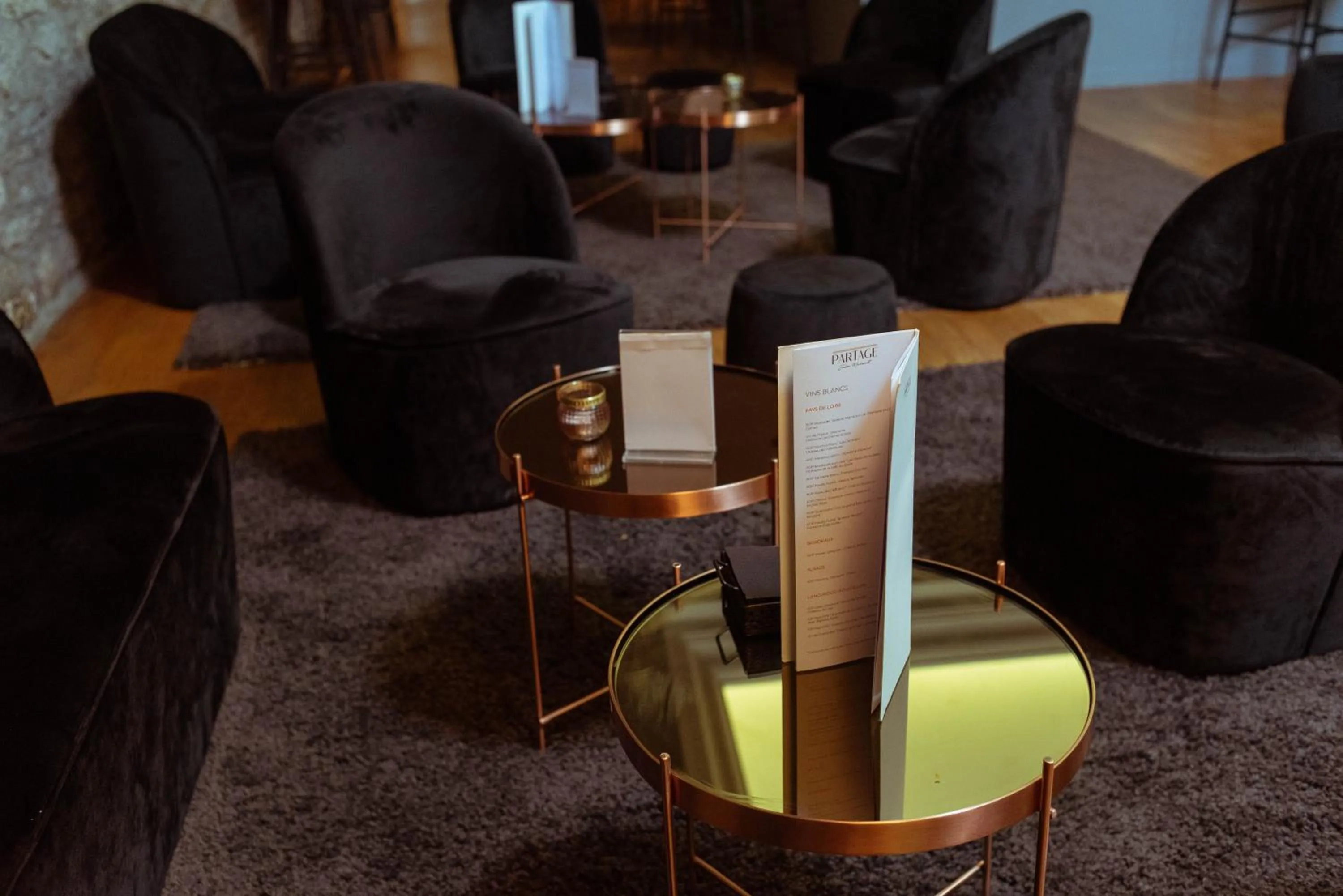 Lounge or bar in Les Voyageurs