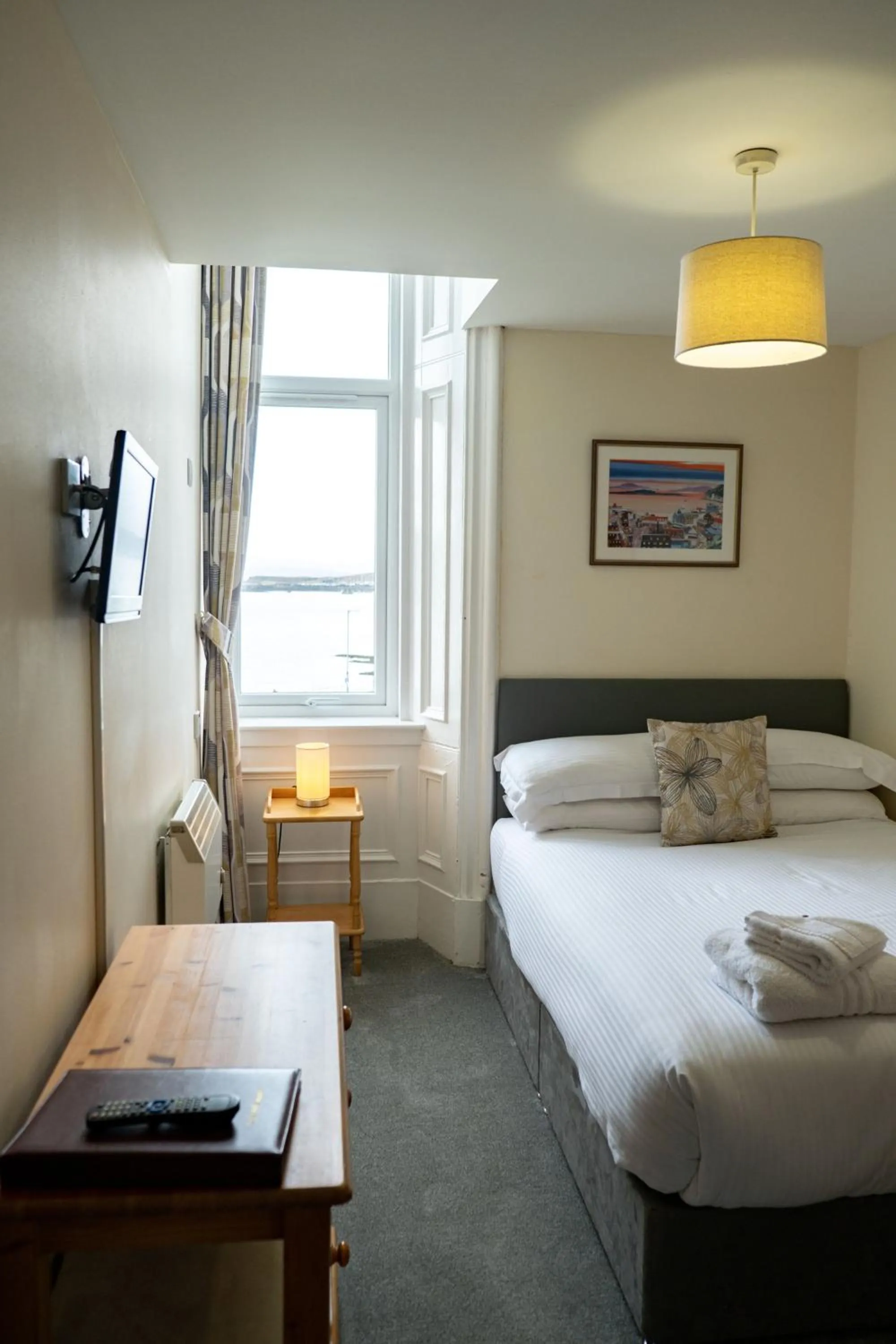 Bedroom, Bed in Corran House Guest House