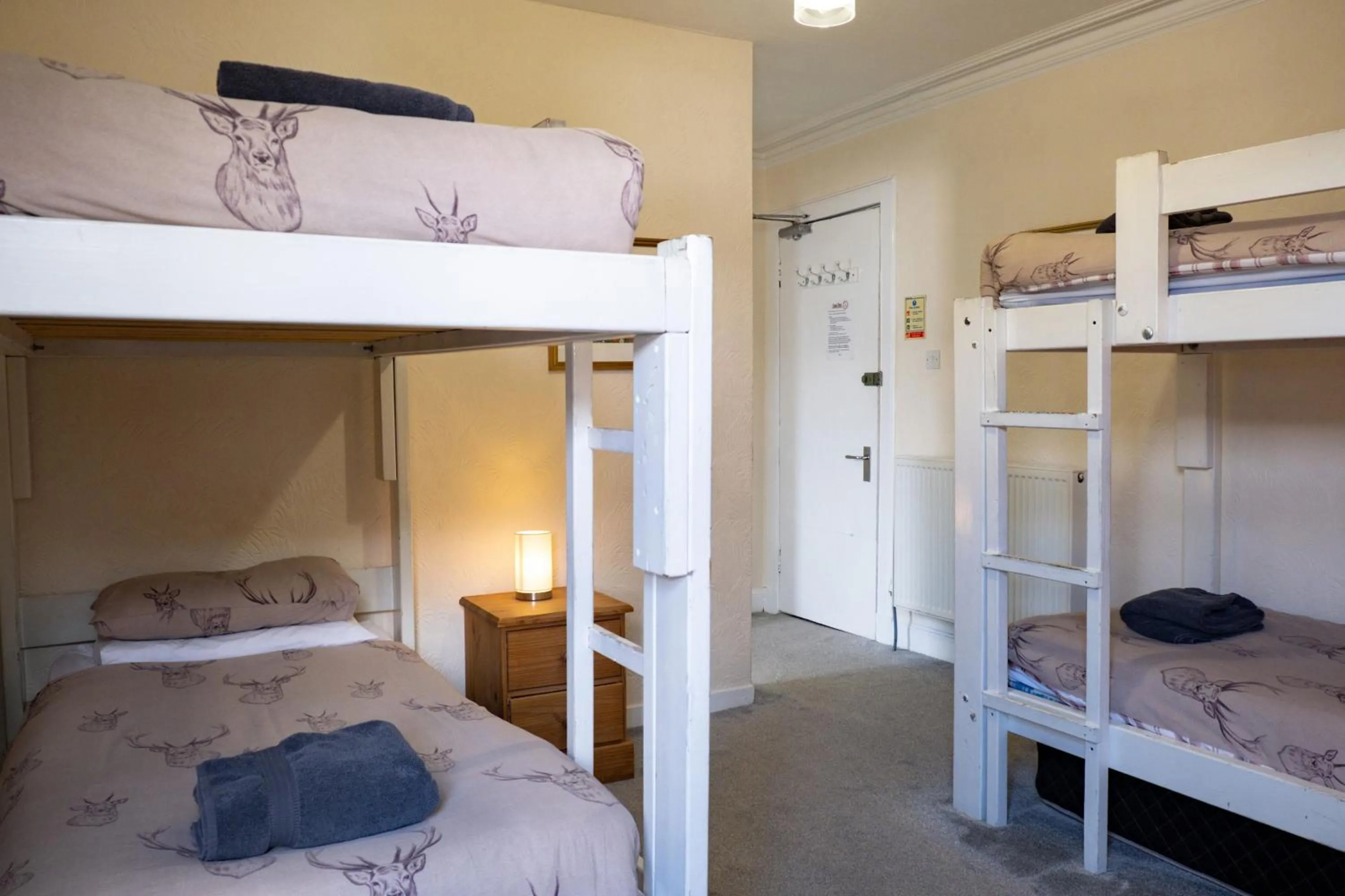Bedroom, Bed in Corran House Guest House