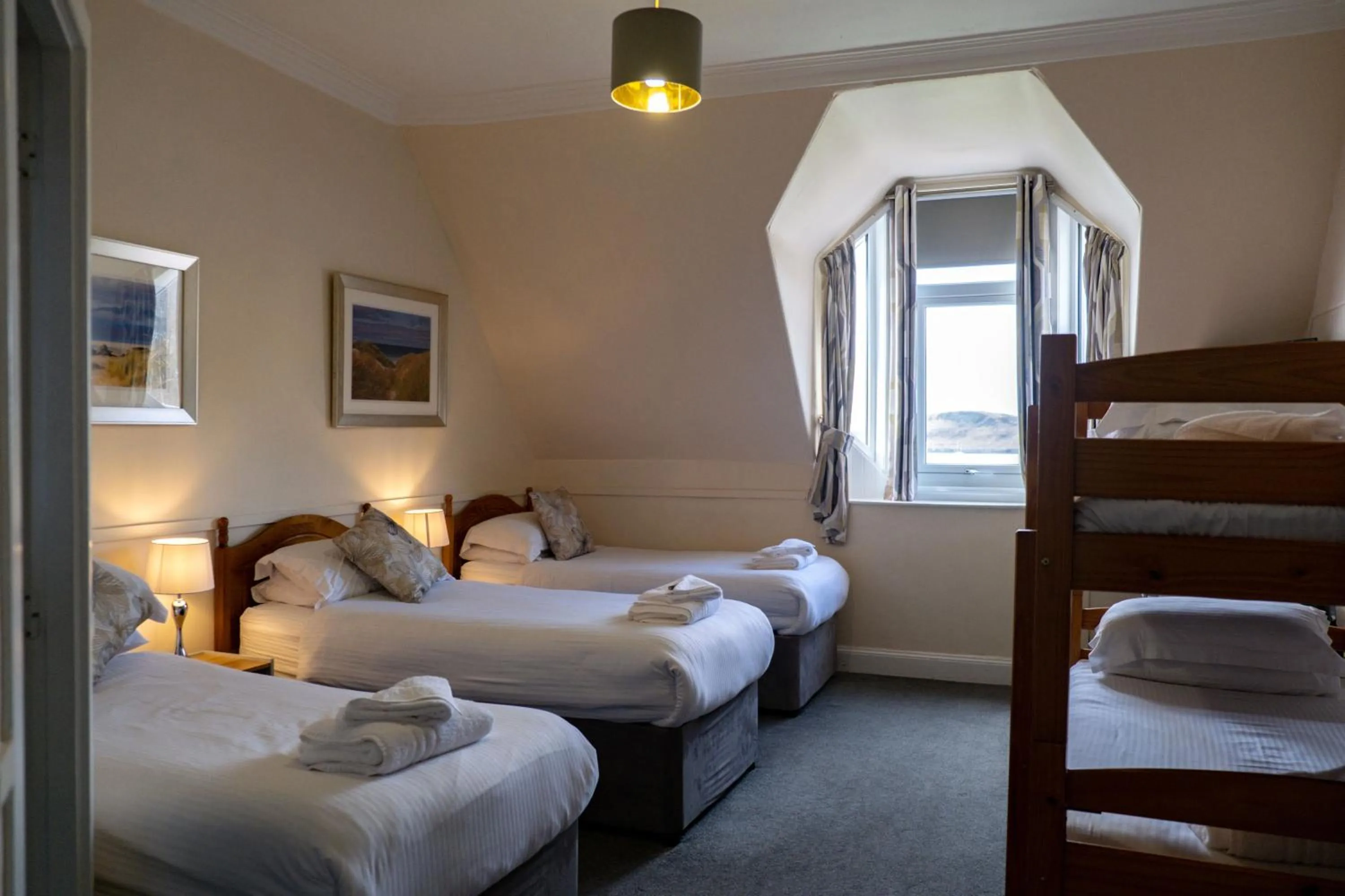 Bedroom, Bed in Corran House Guest House