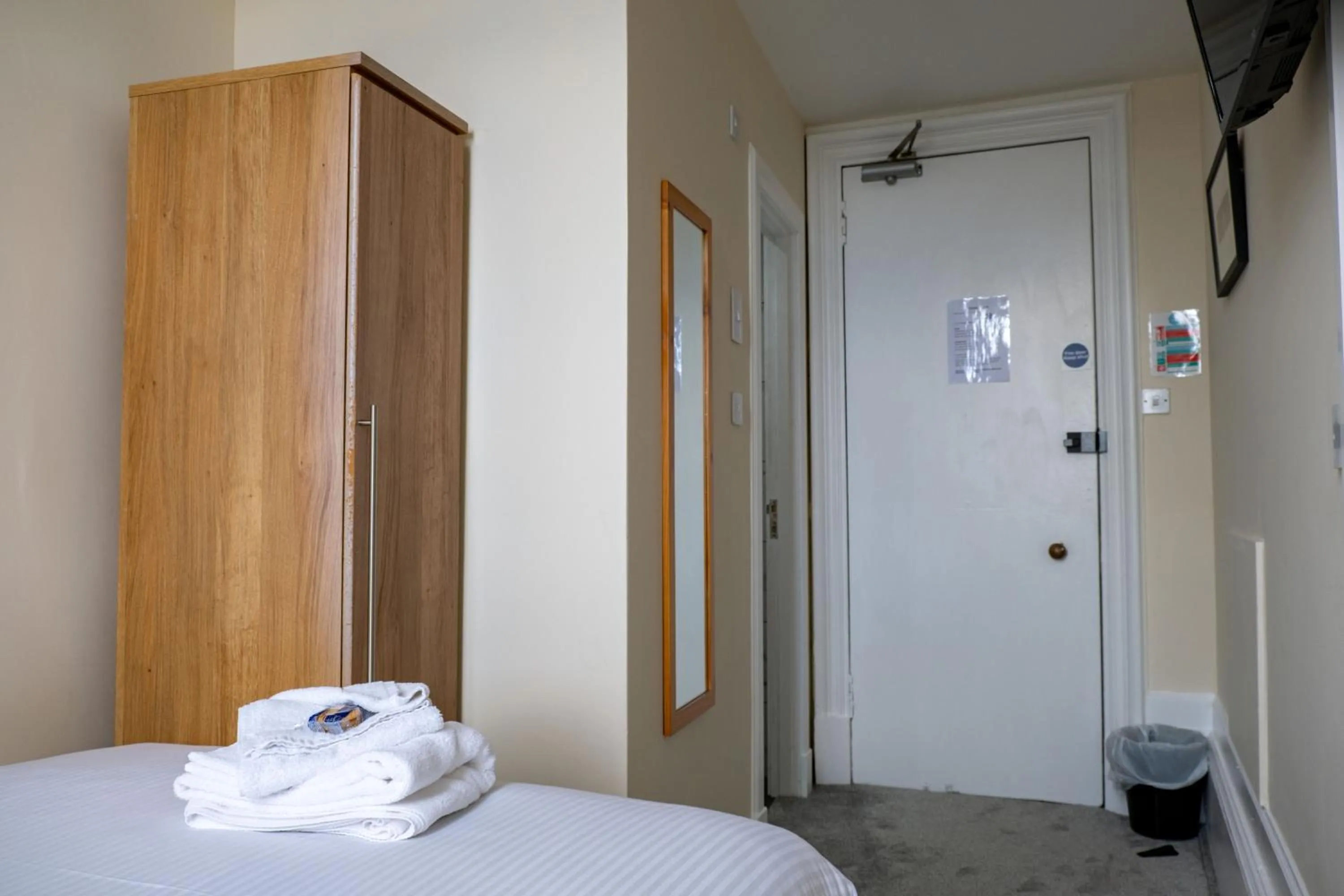 Bedroom, Bed in Corran House Guest House