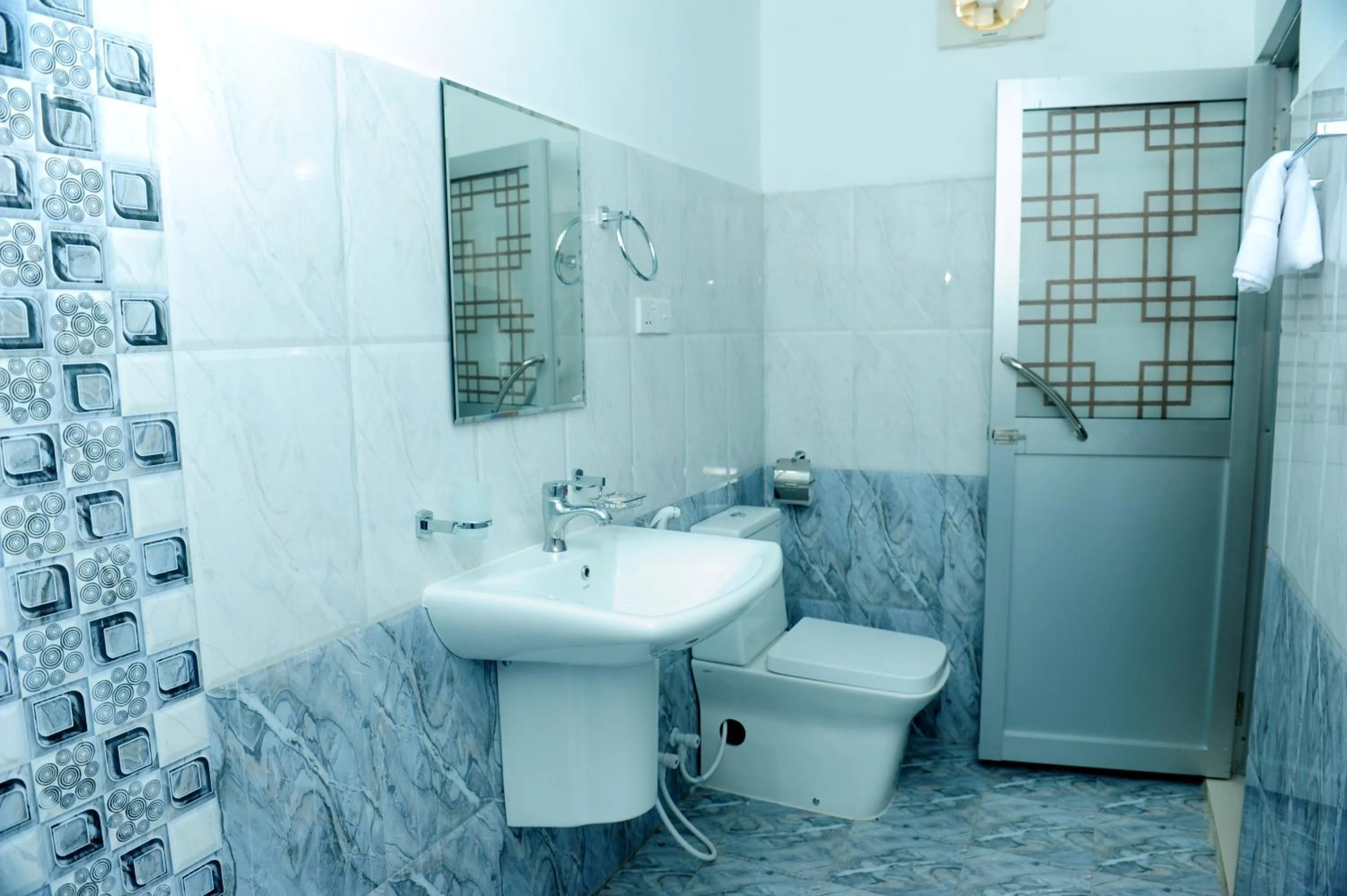 Bathroom in Sunstar Nilaveli