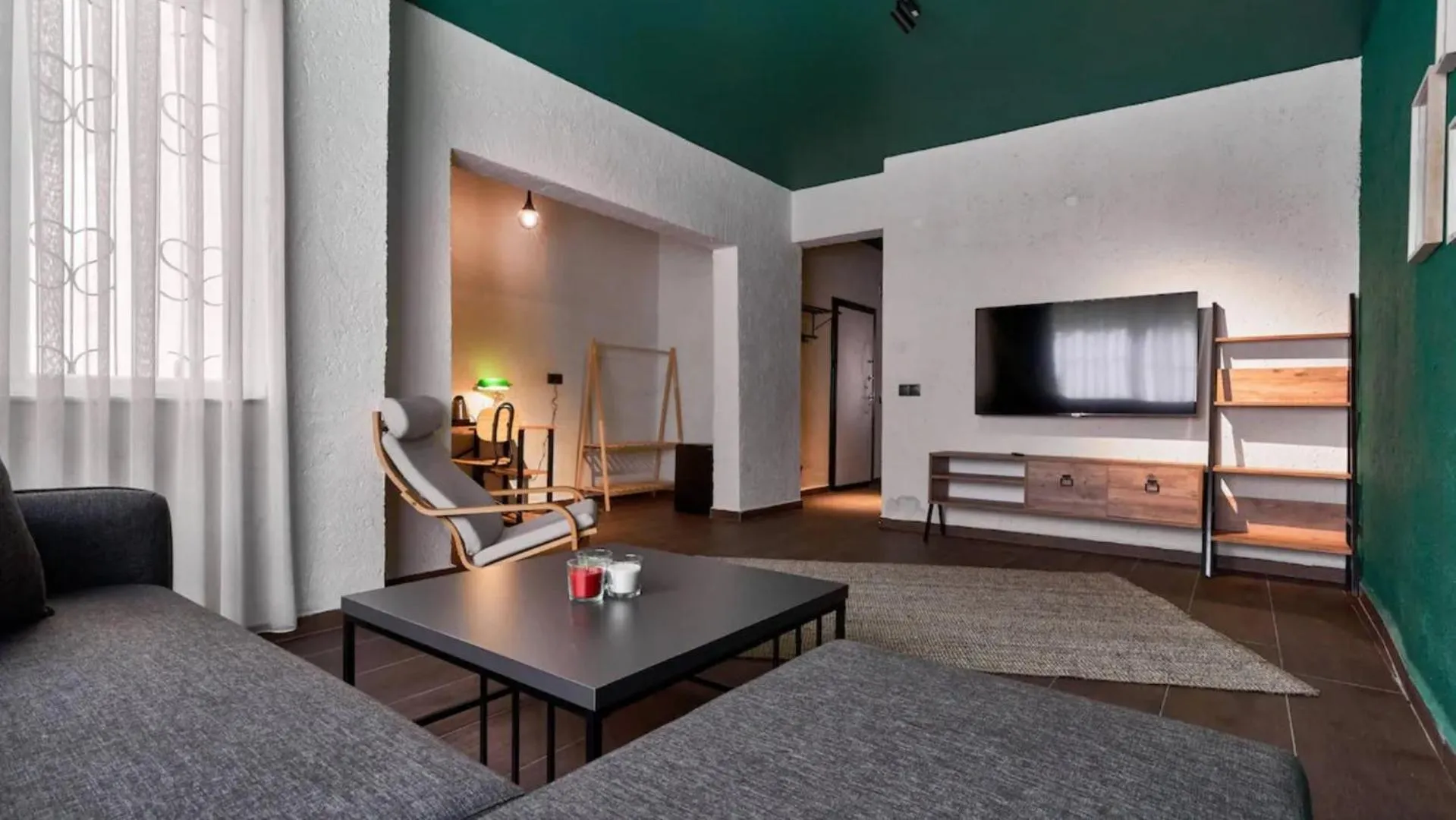 TV and multimedia in Azuu Boutique Hotel