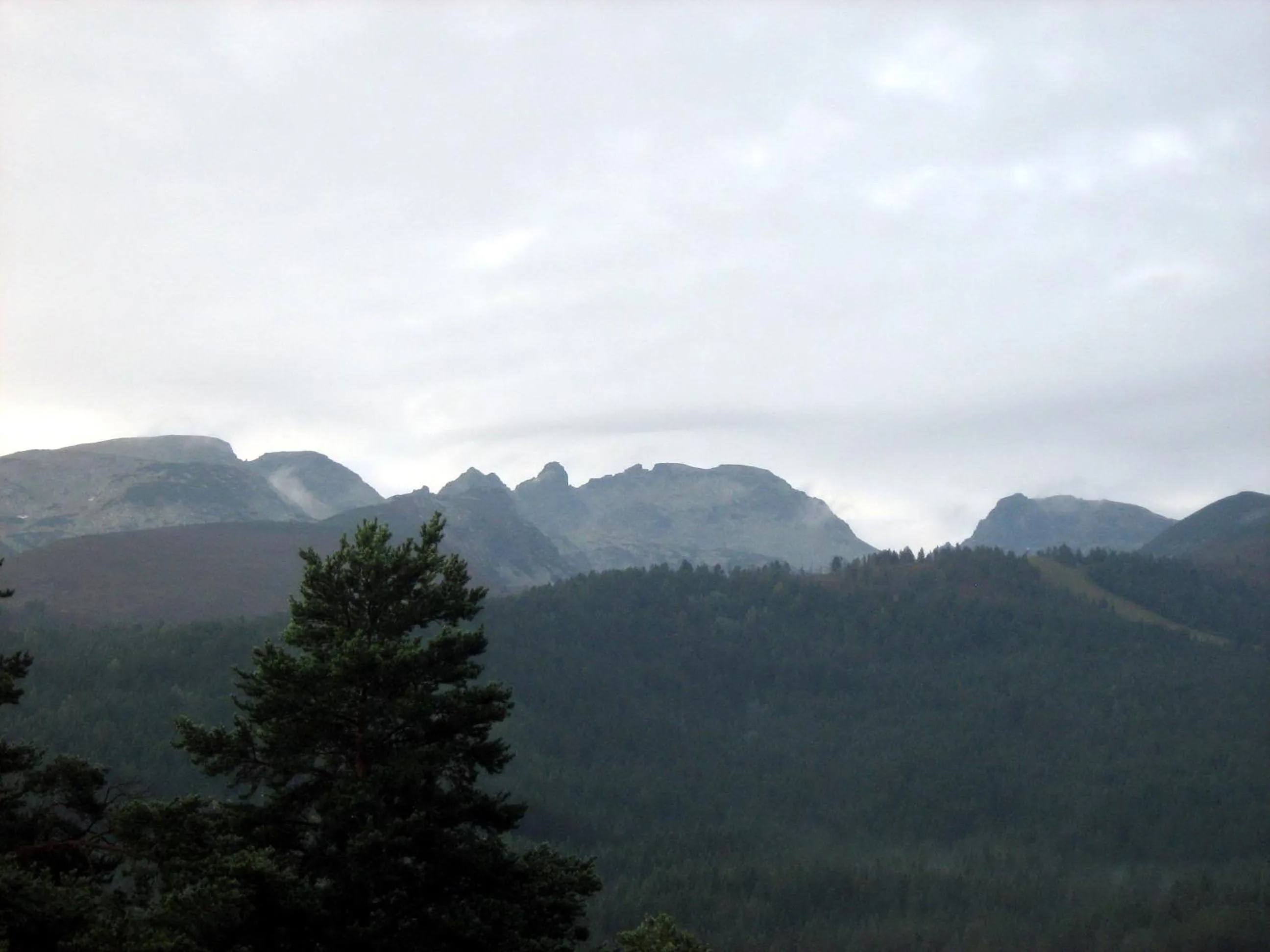 Mountain view in Family hotel Iskar