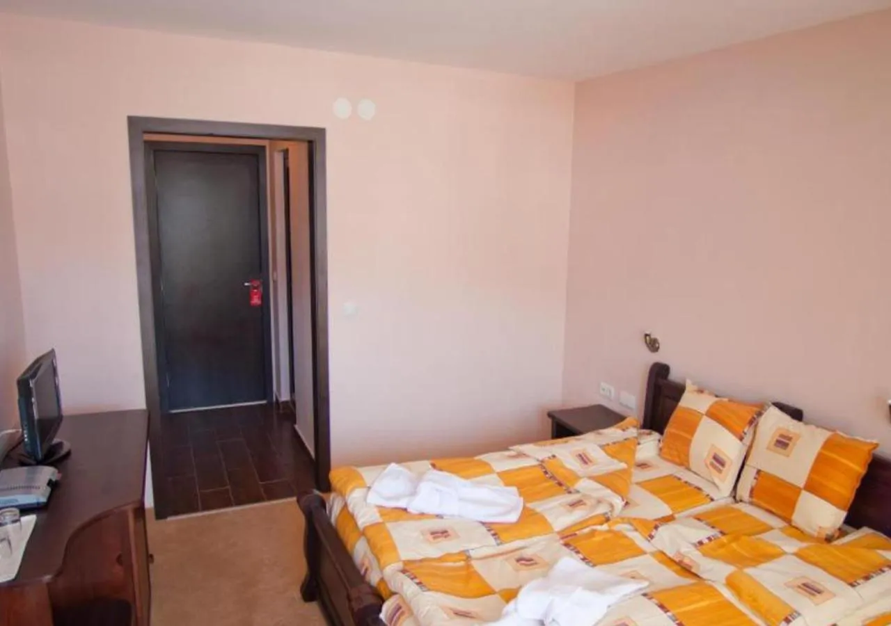 Bedroom, Bed in Family hotel Iskar