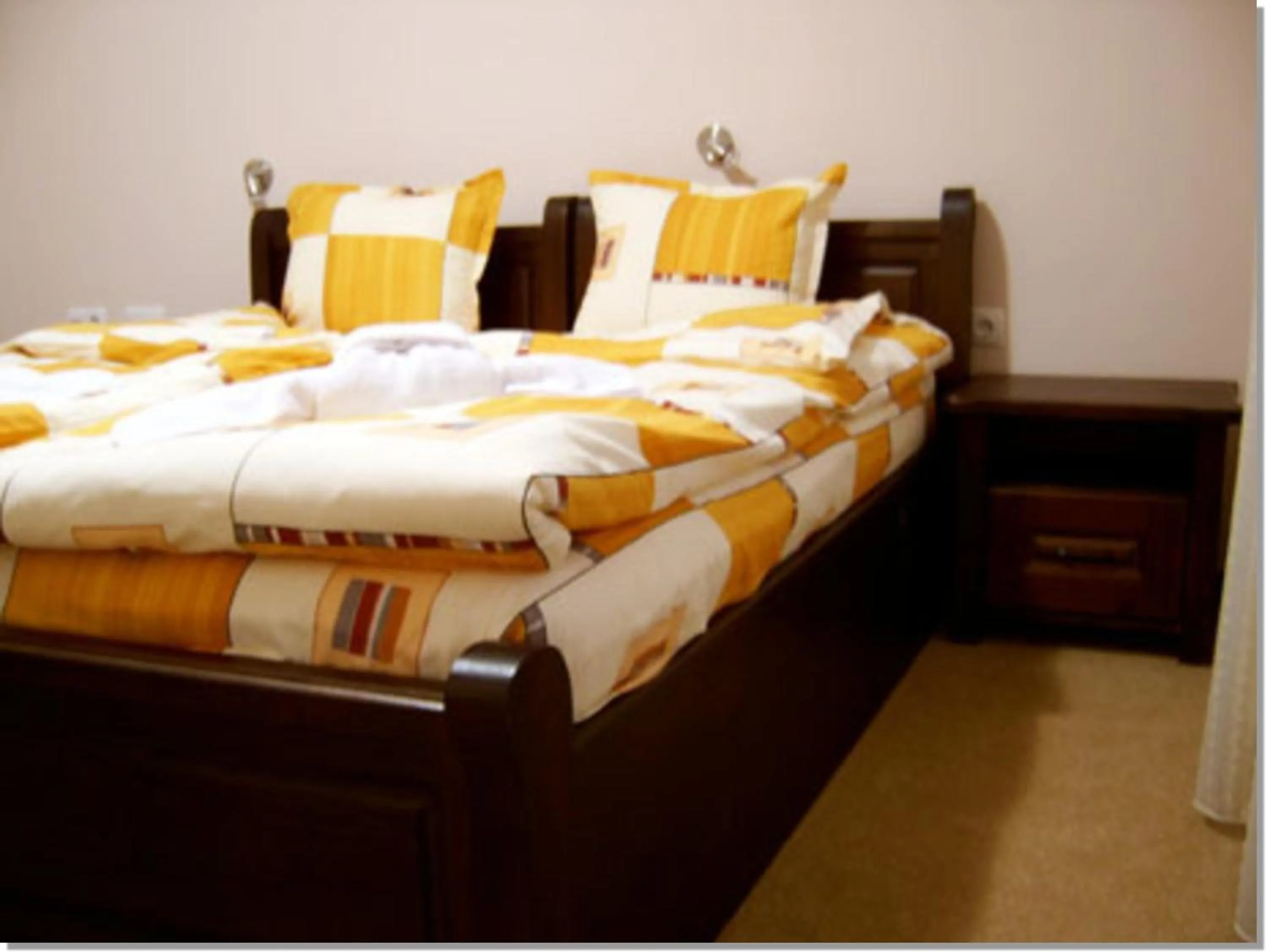 Photo of the whole room, Bed in Family hotel Iskar