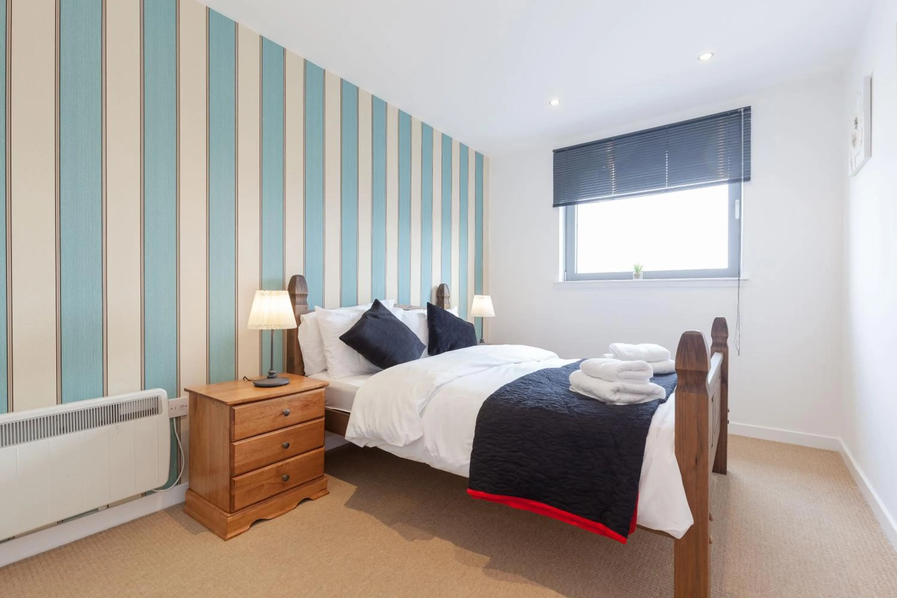 Bedroom, Bed in Stylish Penthouse Suite