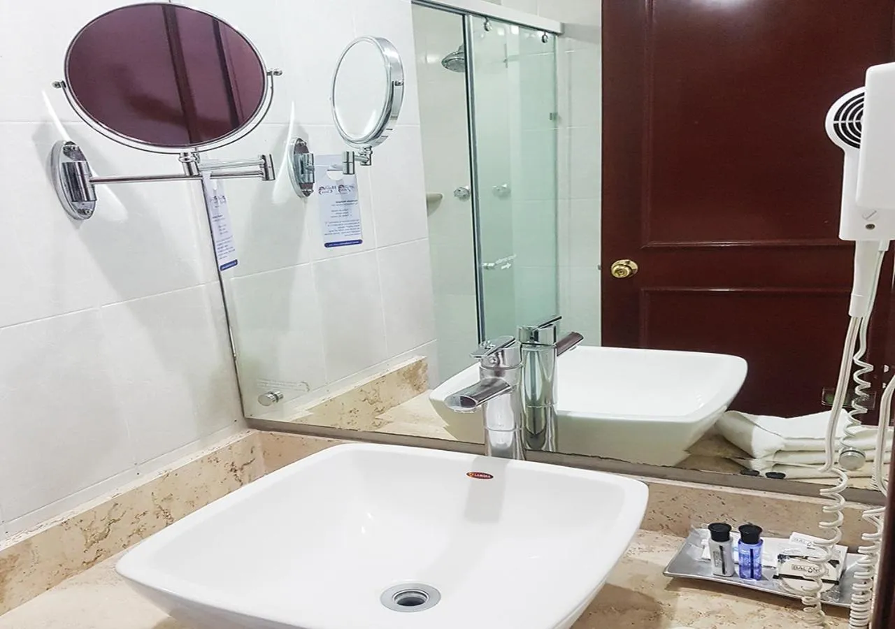 Bathroom in Hotel Emily