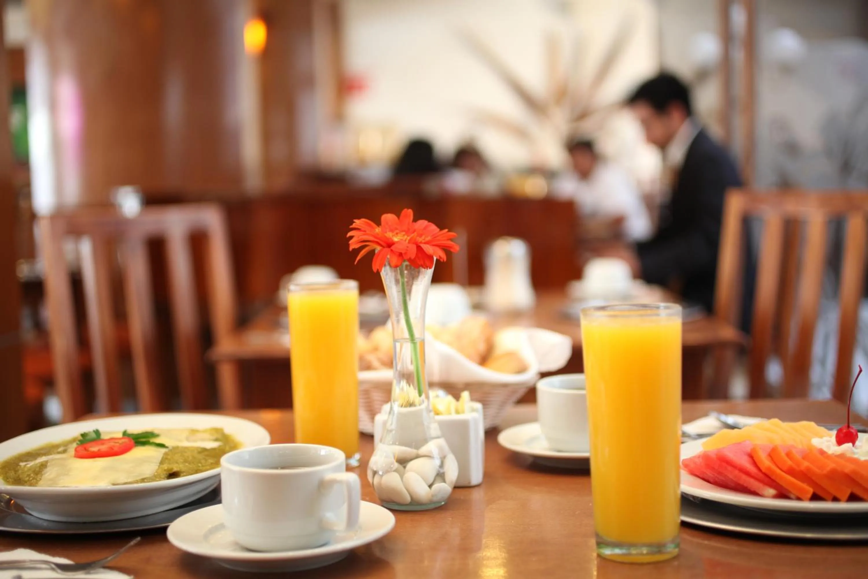 Food and drinks in Hotel Emily