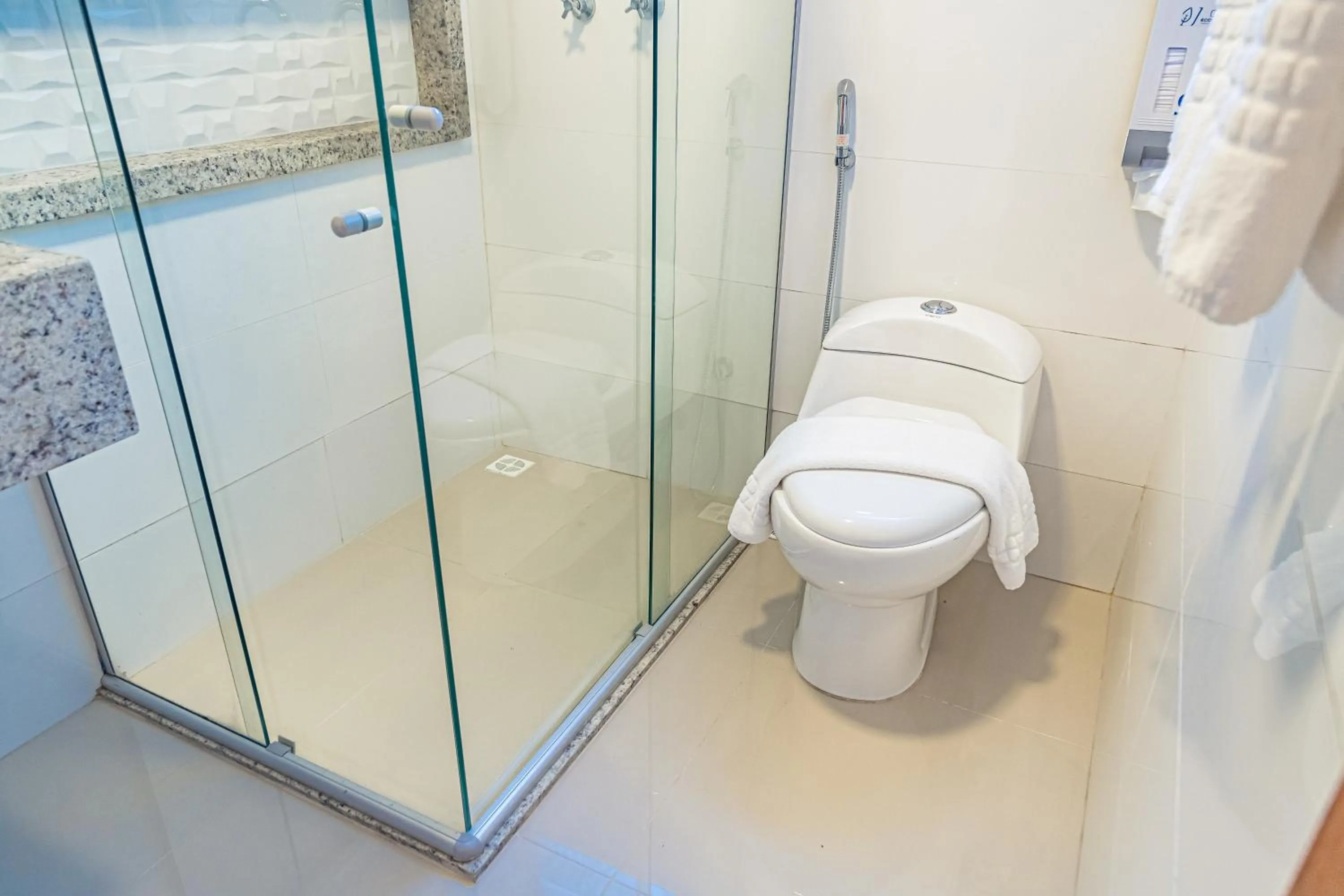 Bathroom in Vitoria Regia Praia Hotel