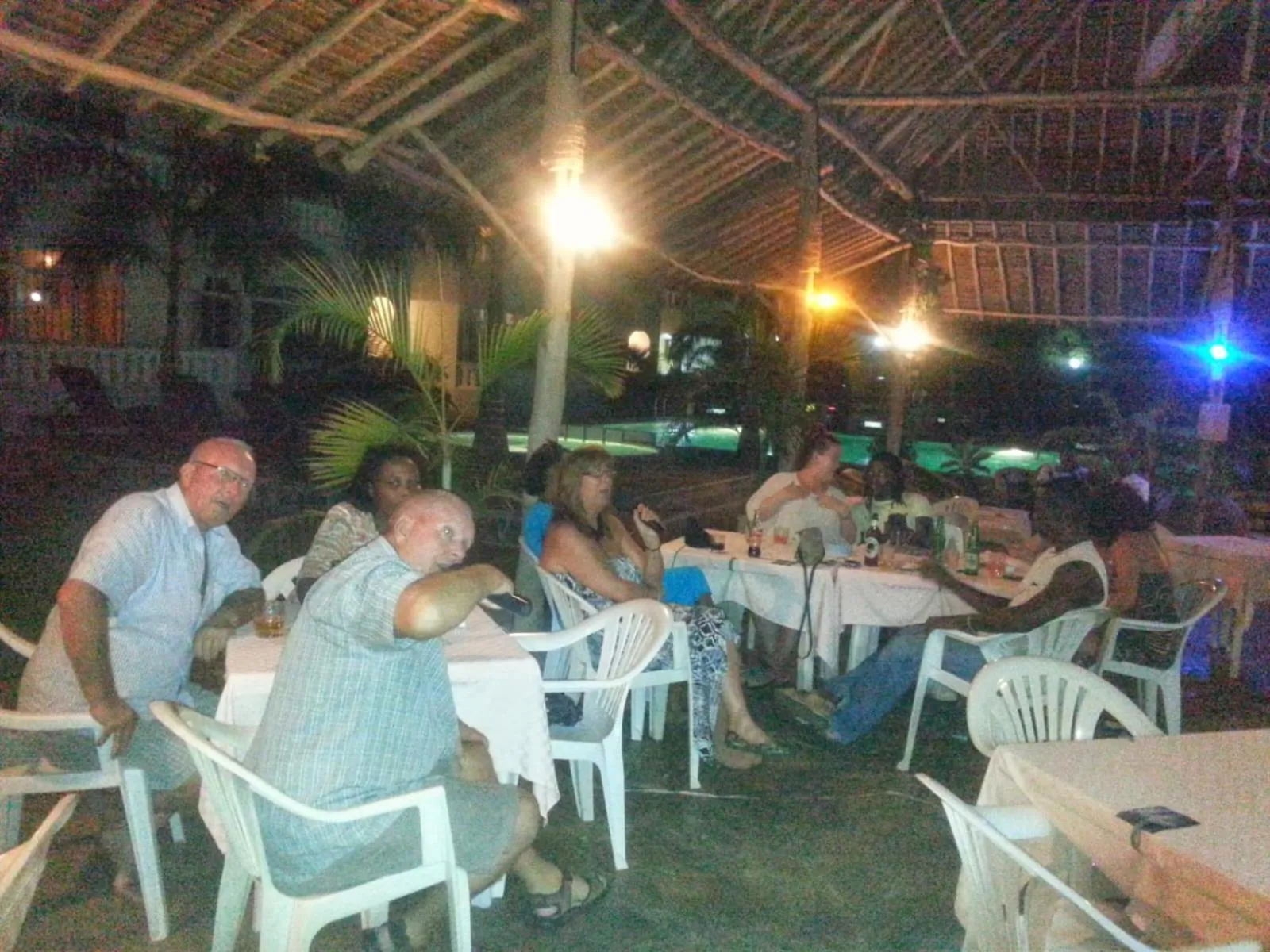 Restaurant/places to eat in Nightingale Apartments Hotel Mombasa