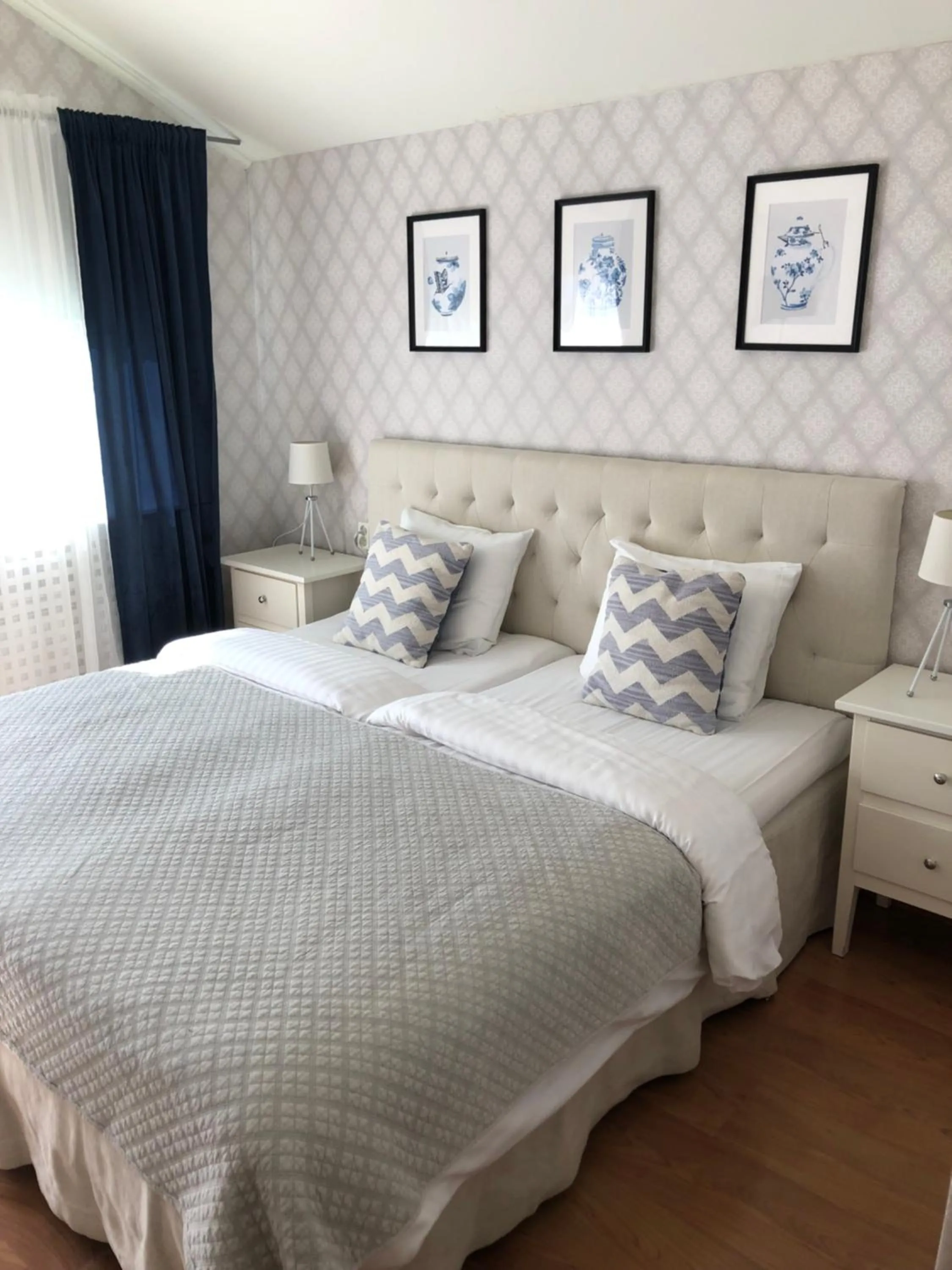 Bed in Nautic Hotell